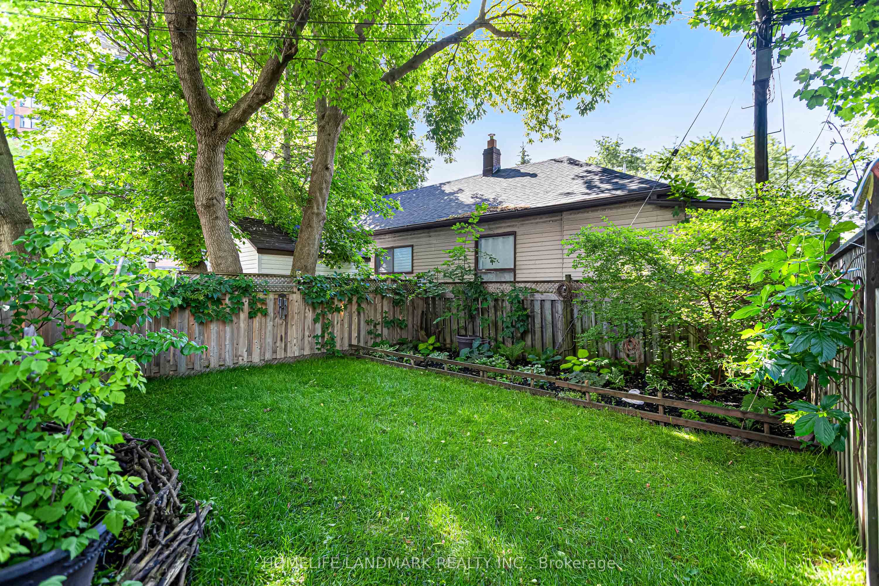 15 Denton Avenue Property Photo 35