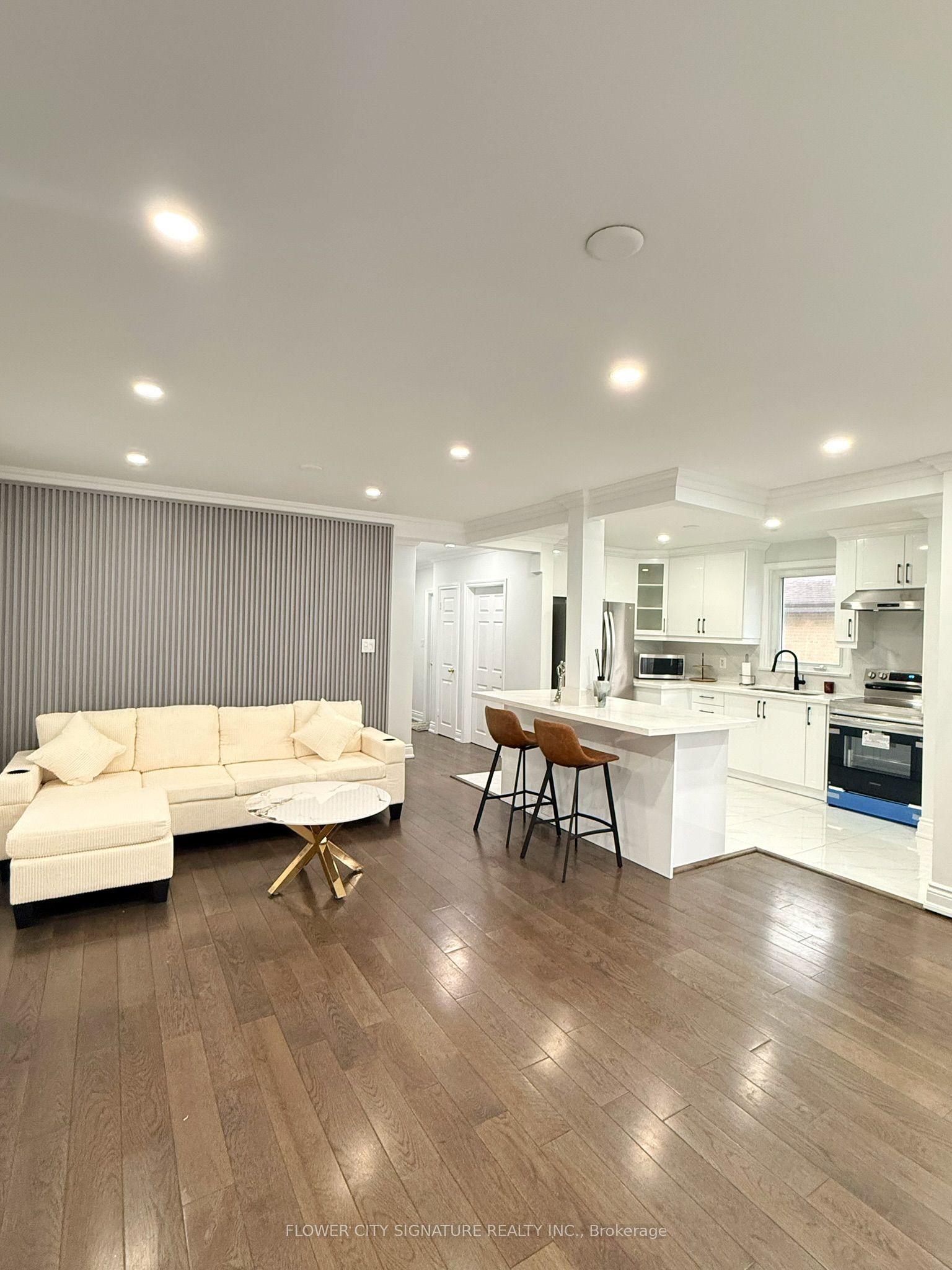 753 Scarborough Golf Club Road Property Photo 7