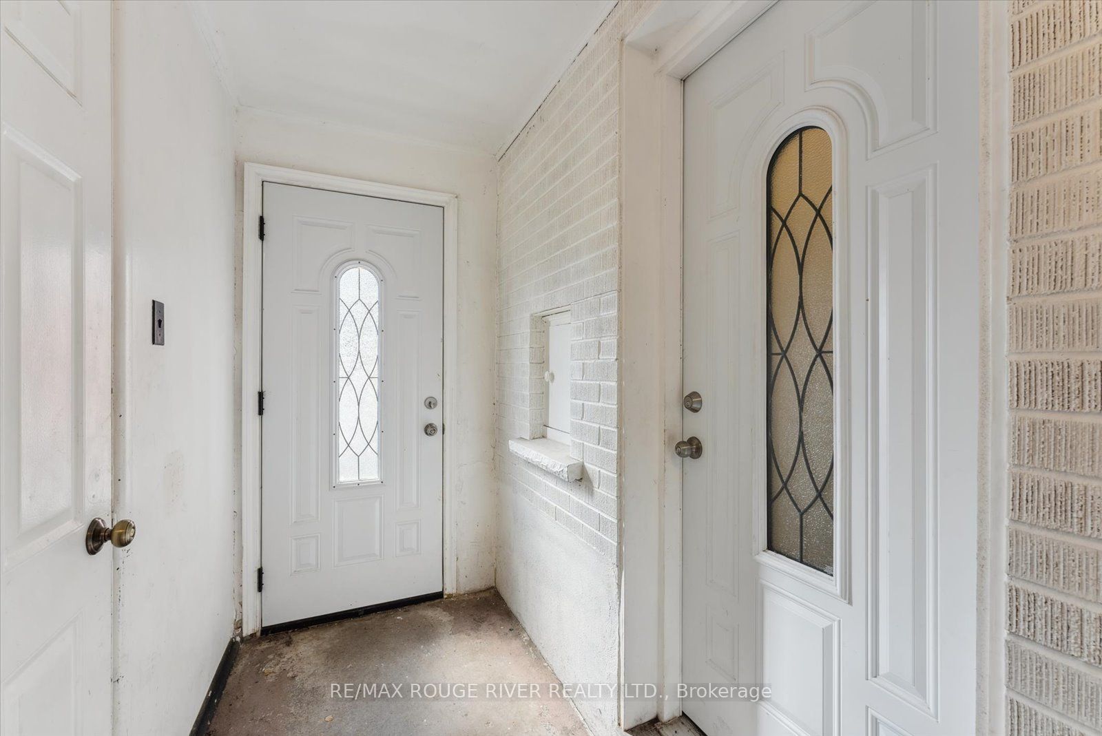 1121 Brock Street S Bsmt Property Photo 2