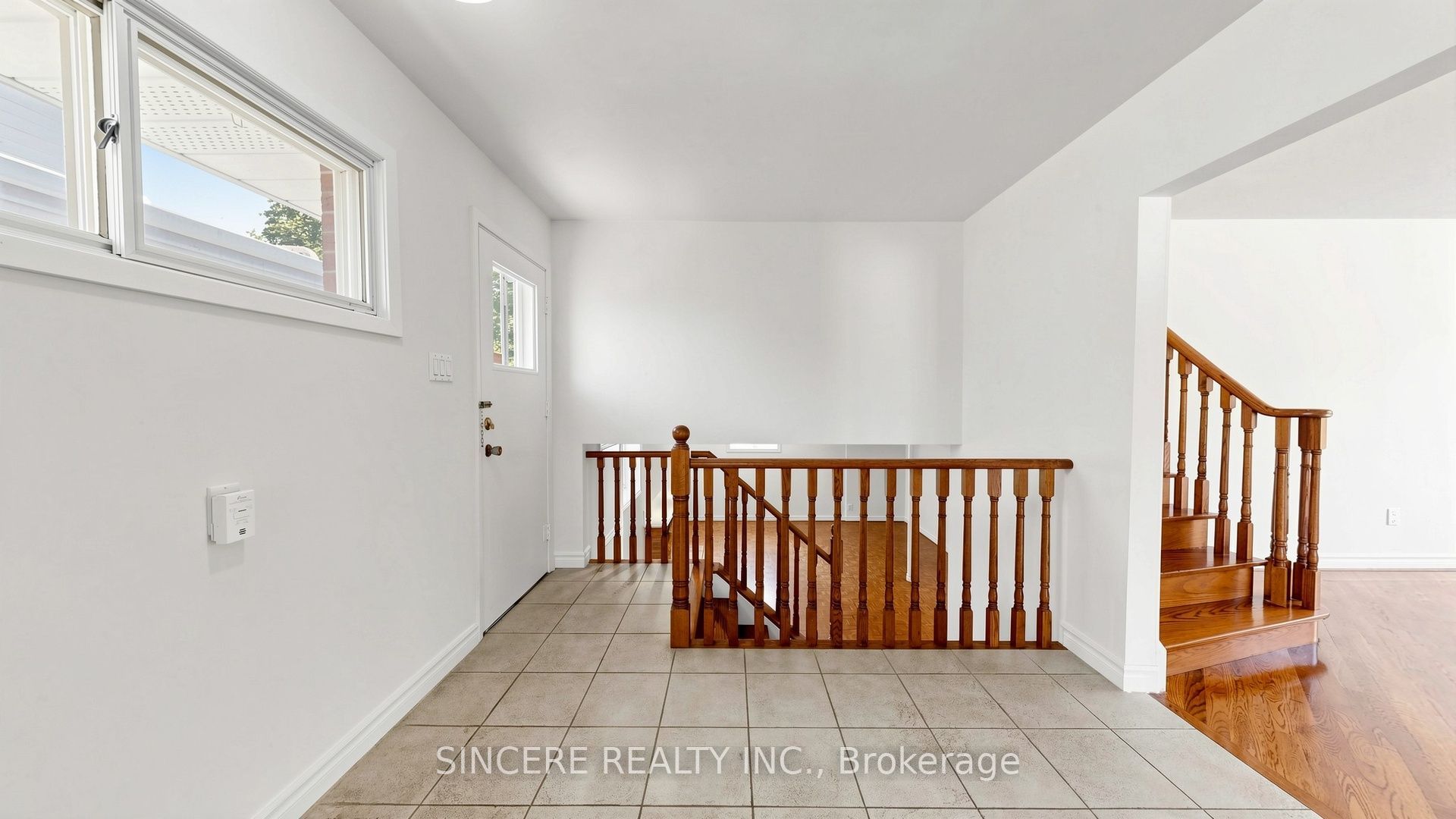 5 Glendower Circuit Property Photo 15