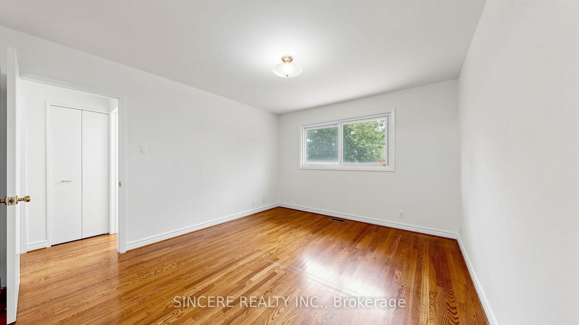 5 Glendower Circuit Property Photo 25