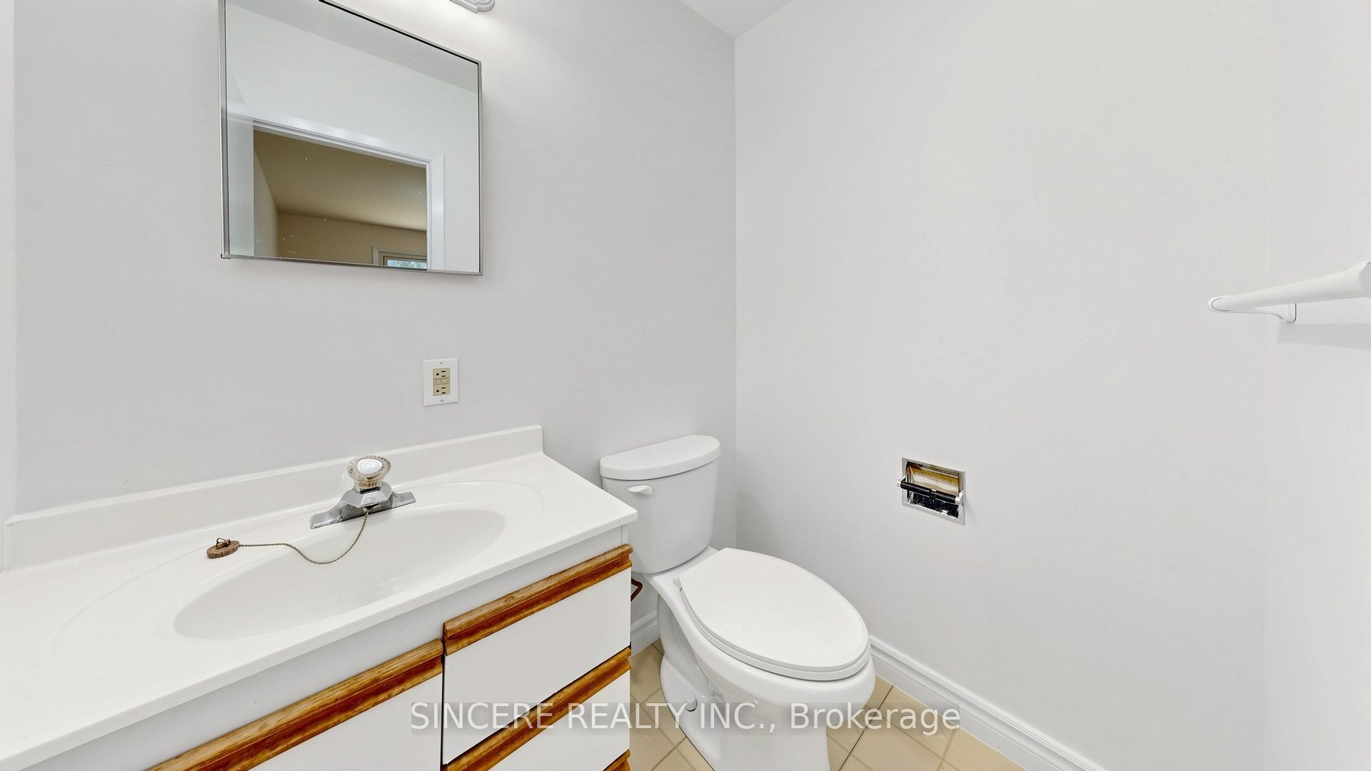 5 Glendower Circuit Property Photo 28