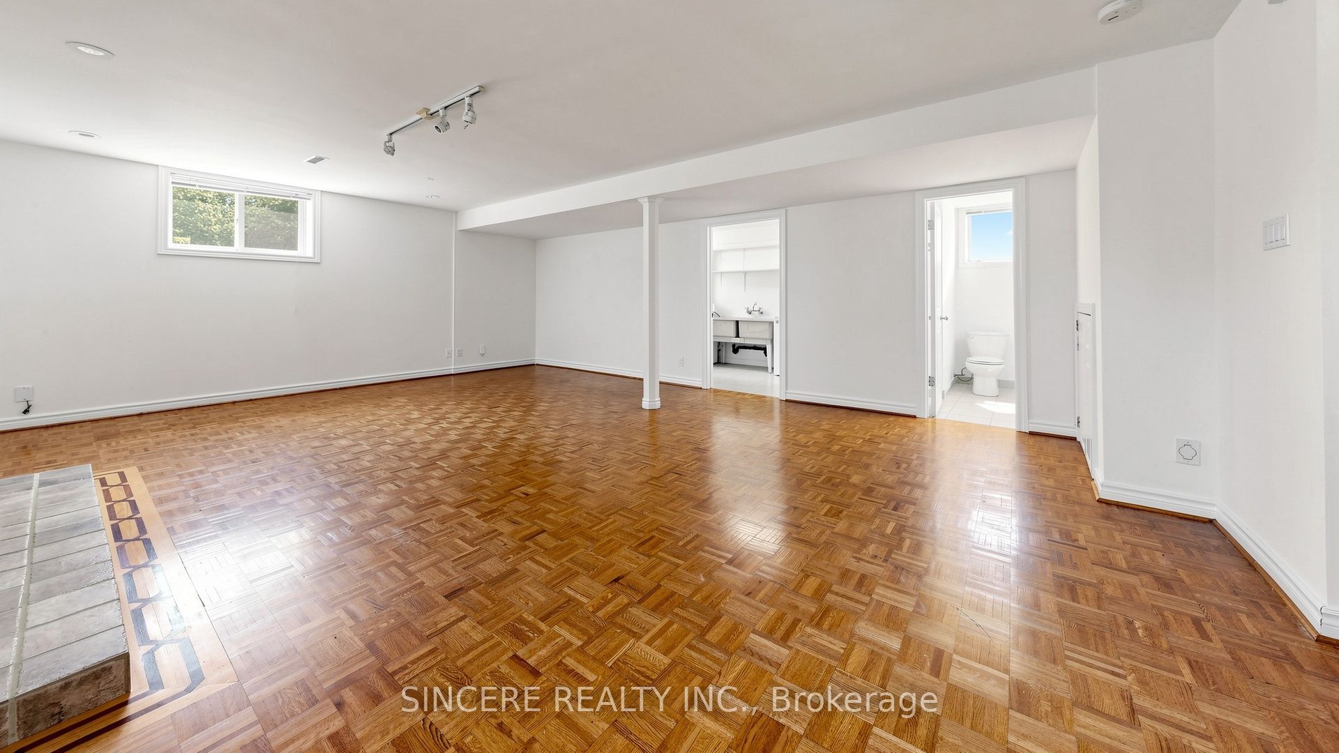 5 Glendower Circuit Property Photo 41