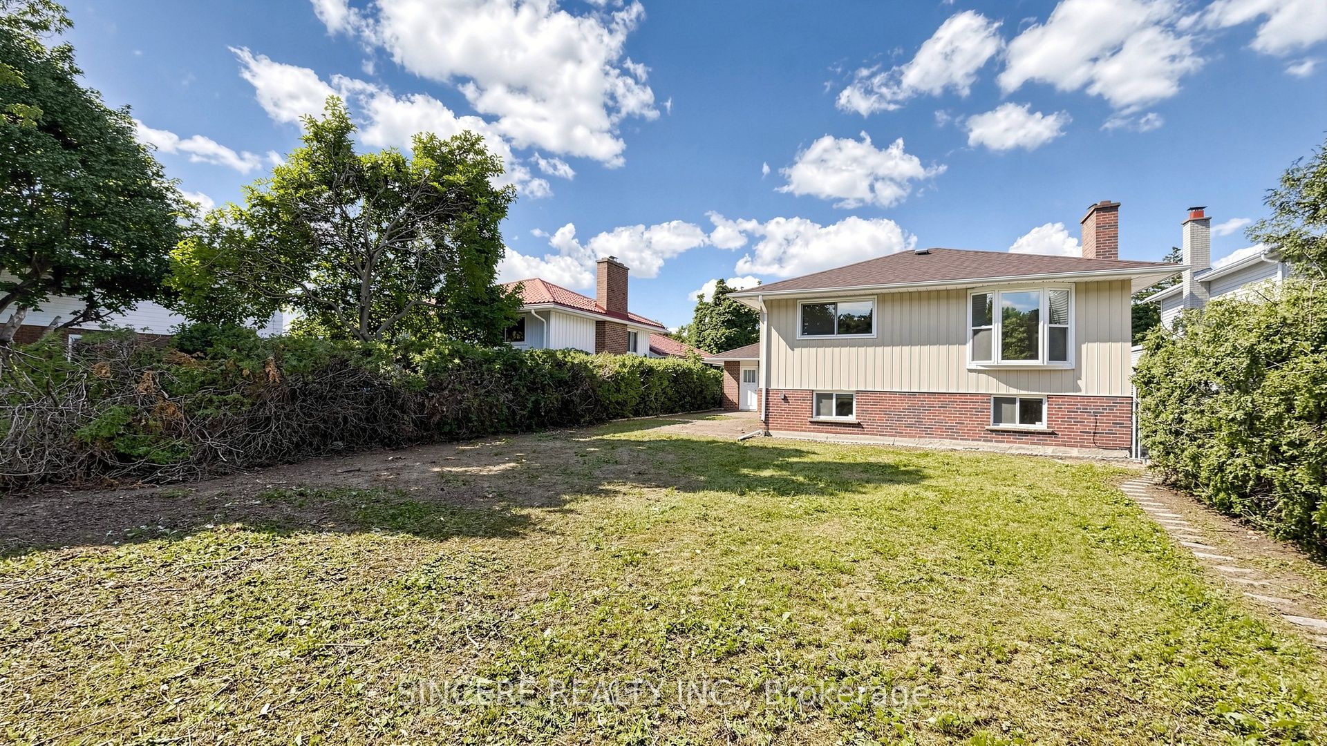 5 Glendower Circuit Property Photo 49