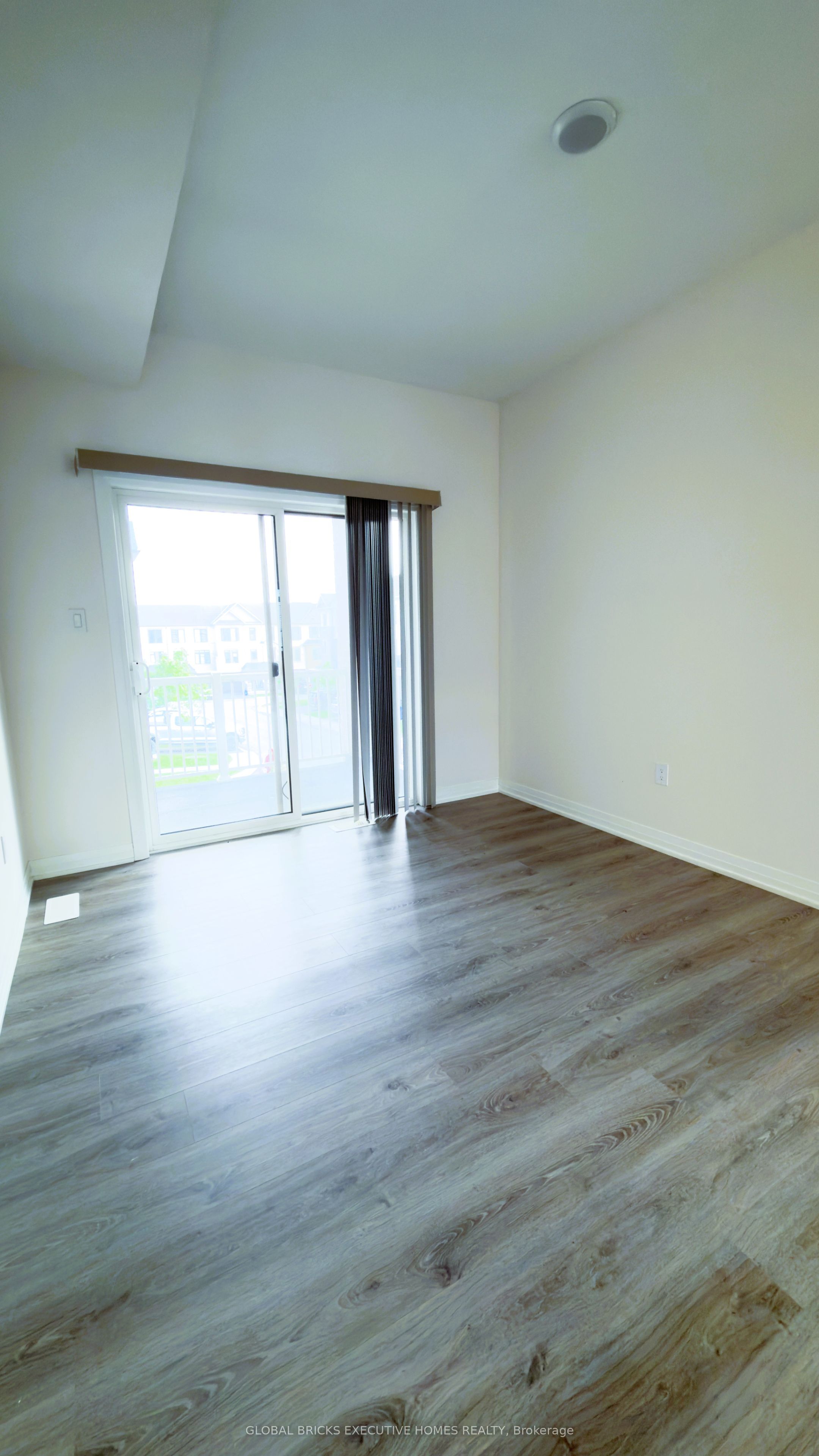 42 Ambereen Place E Property Photo 10