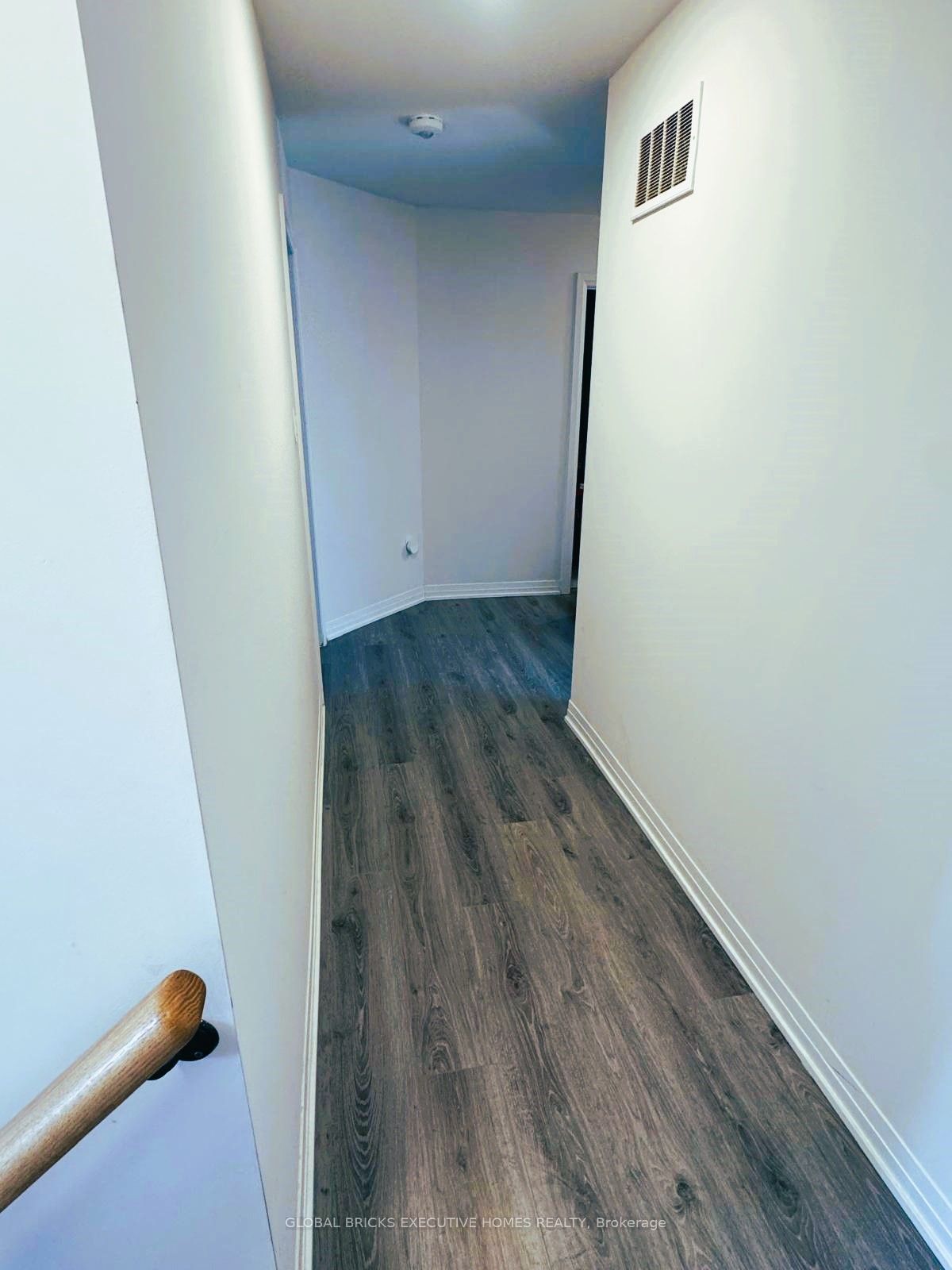 42 Ambereen Place E Property Photo 20
