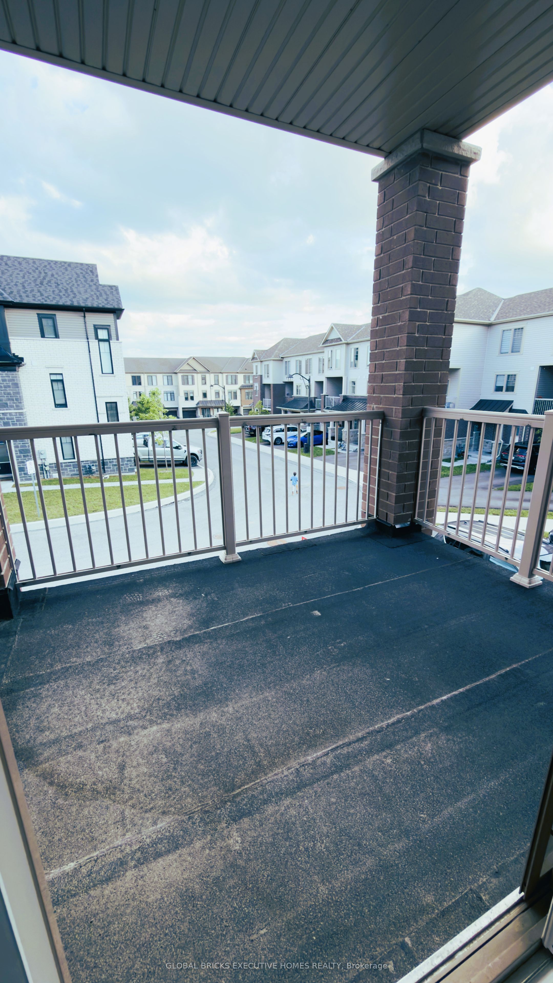 42 Ambereen Place E Property Photo 33