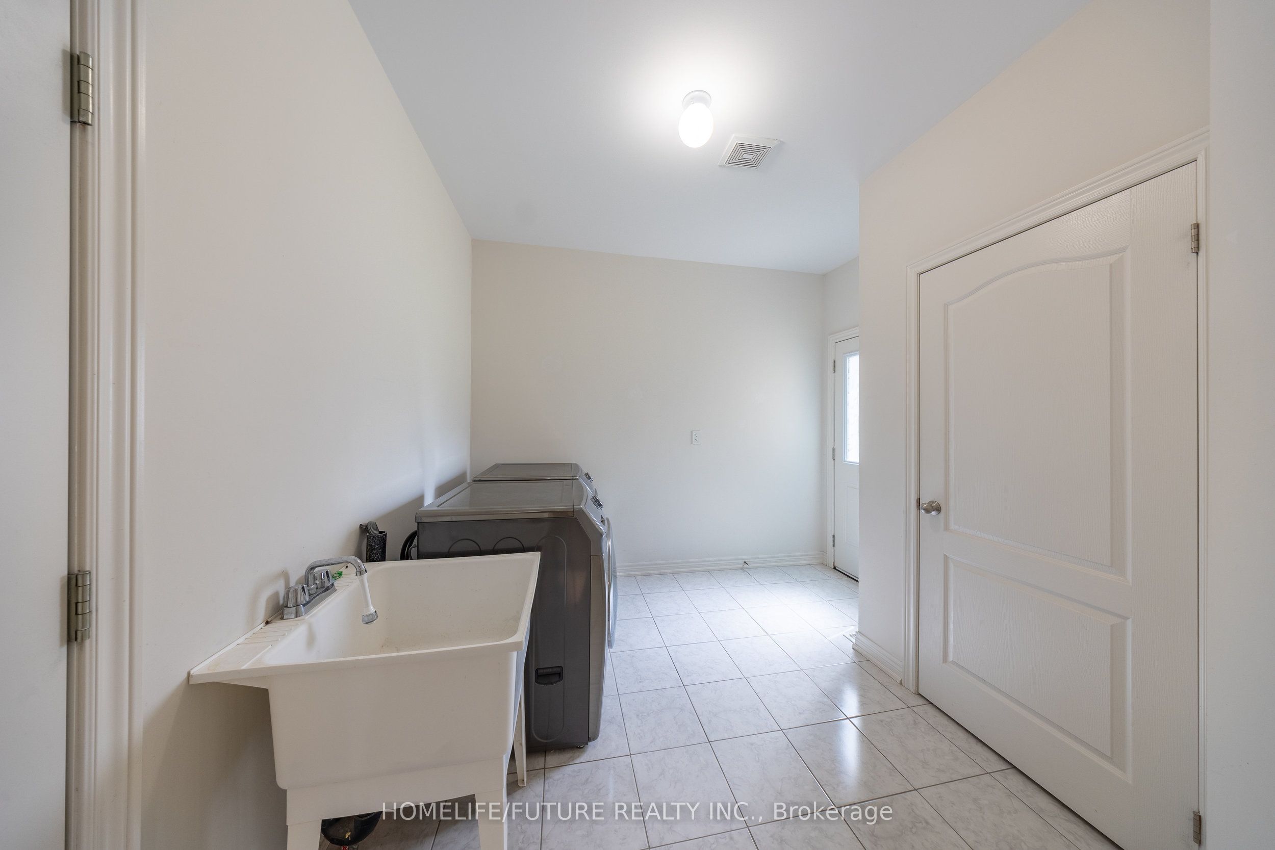 1980 Kurelo Drive Property Photo 25