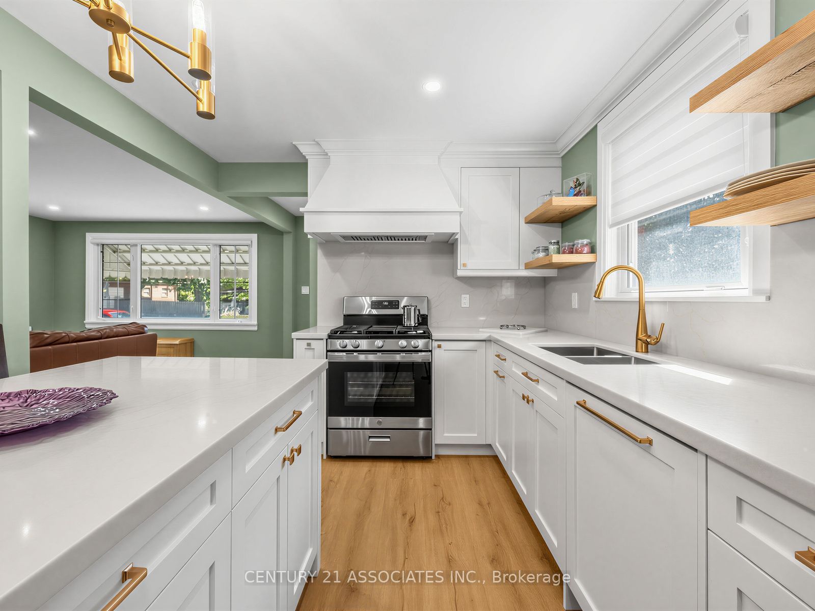 58 Central Park Boulevard S Property Photo 13