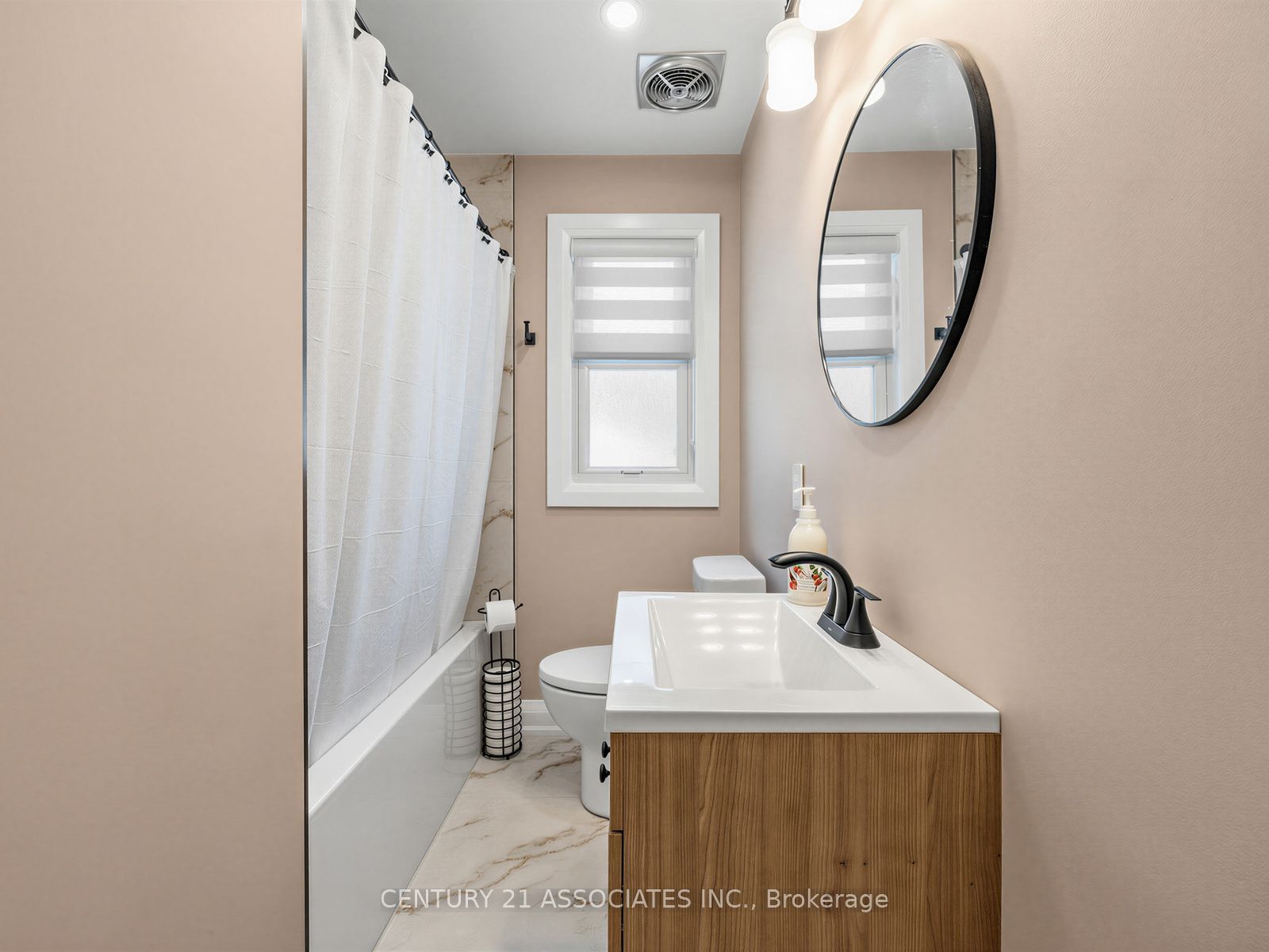58 Central Park Boulevard S Property Photo 19
