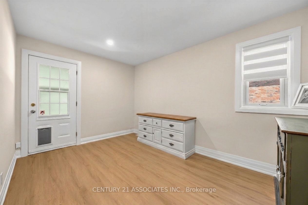 58 Central Park Boulevard S Property Photo 21