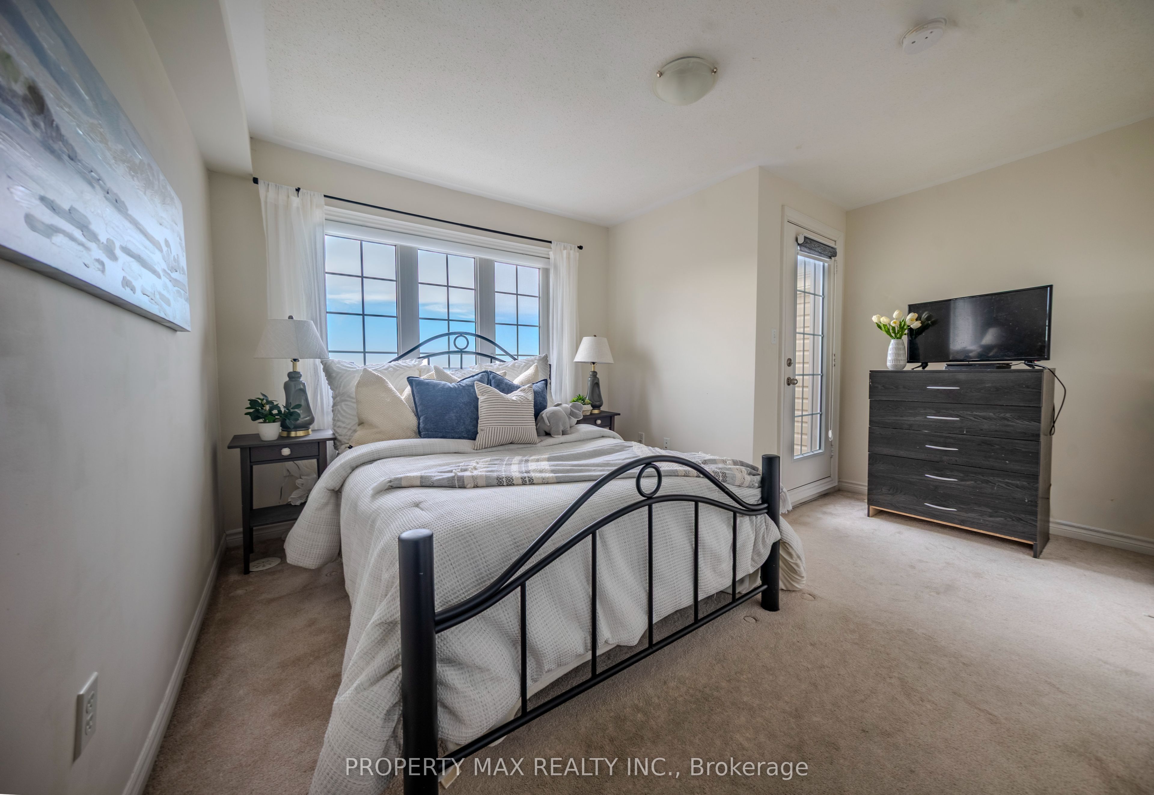 2589 Bromus Path Property Photo 13