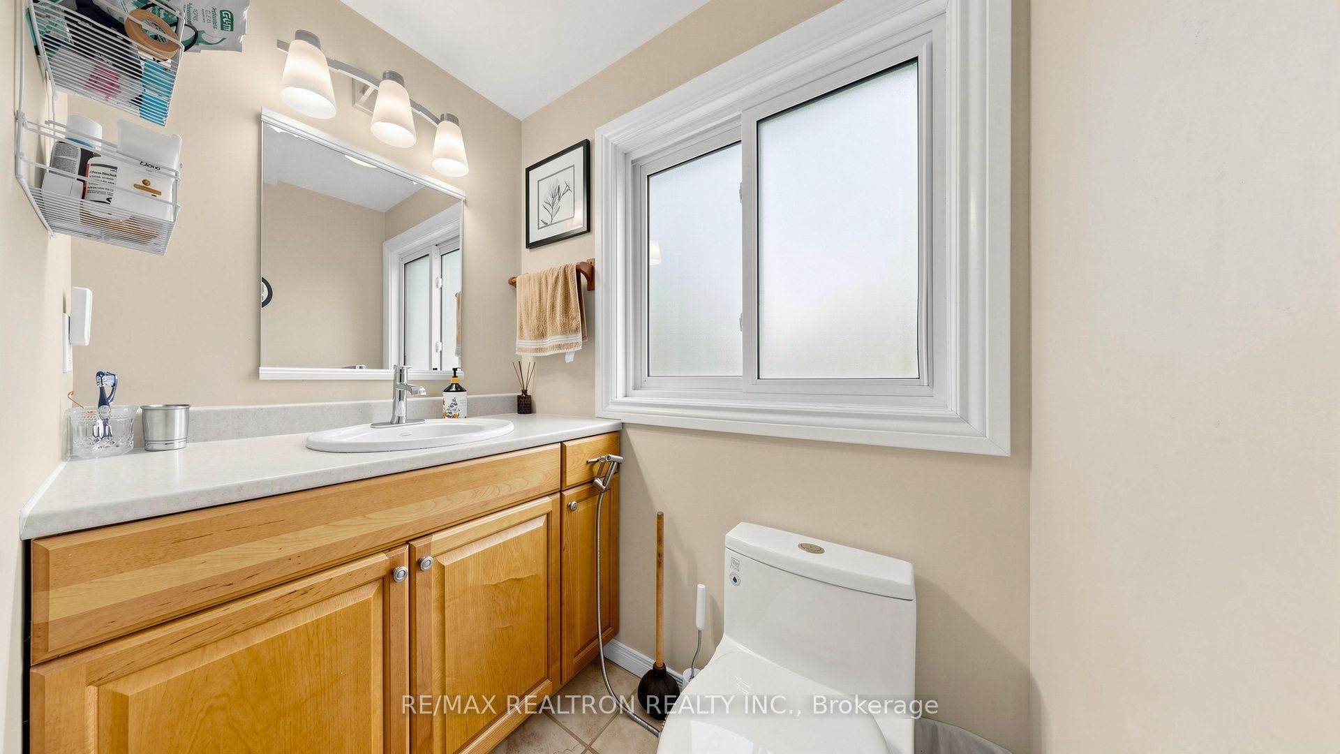 10 Rotherglen Road S Property Photo 39