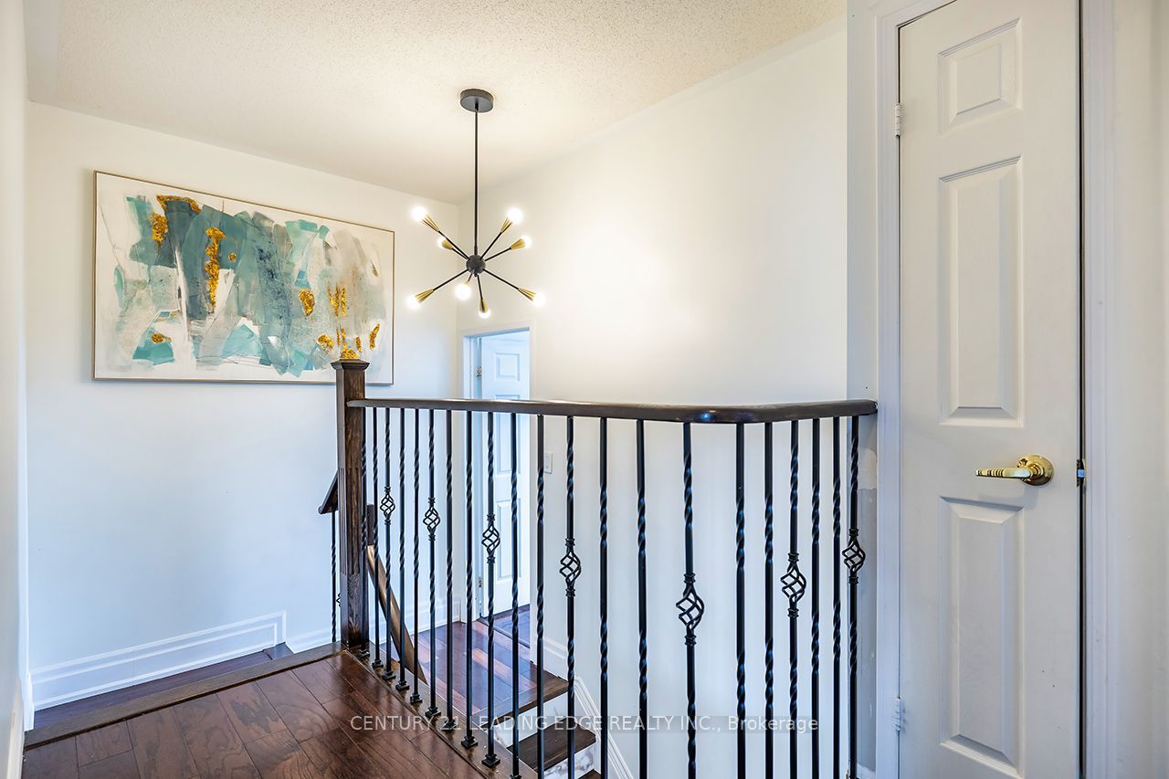 14 Guildwood Drive Property Photo 4