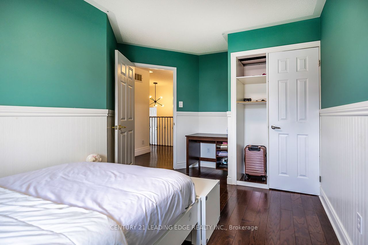 14 Guildwood Drive Property Photo 9