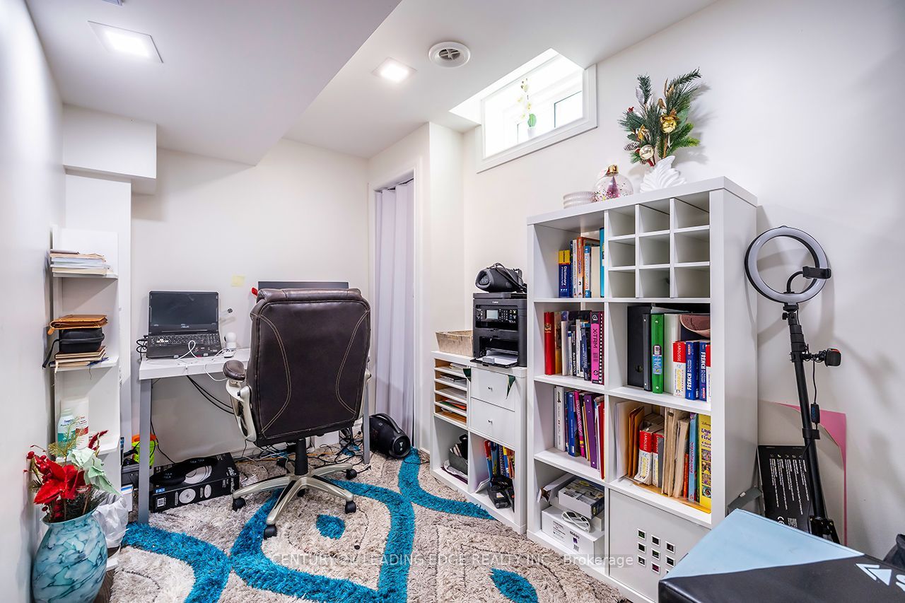 14 Guildwood Drive Property Photo 15
