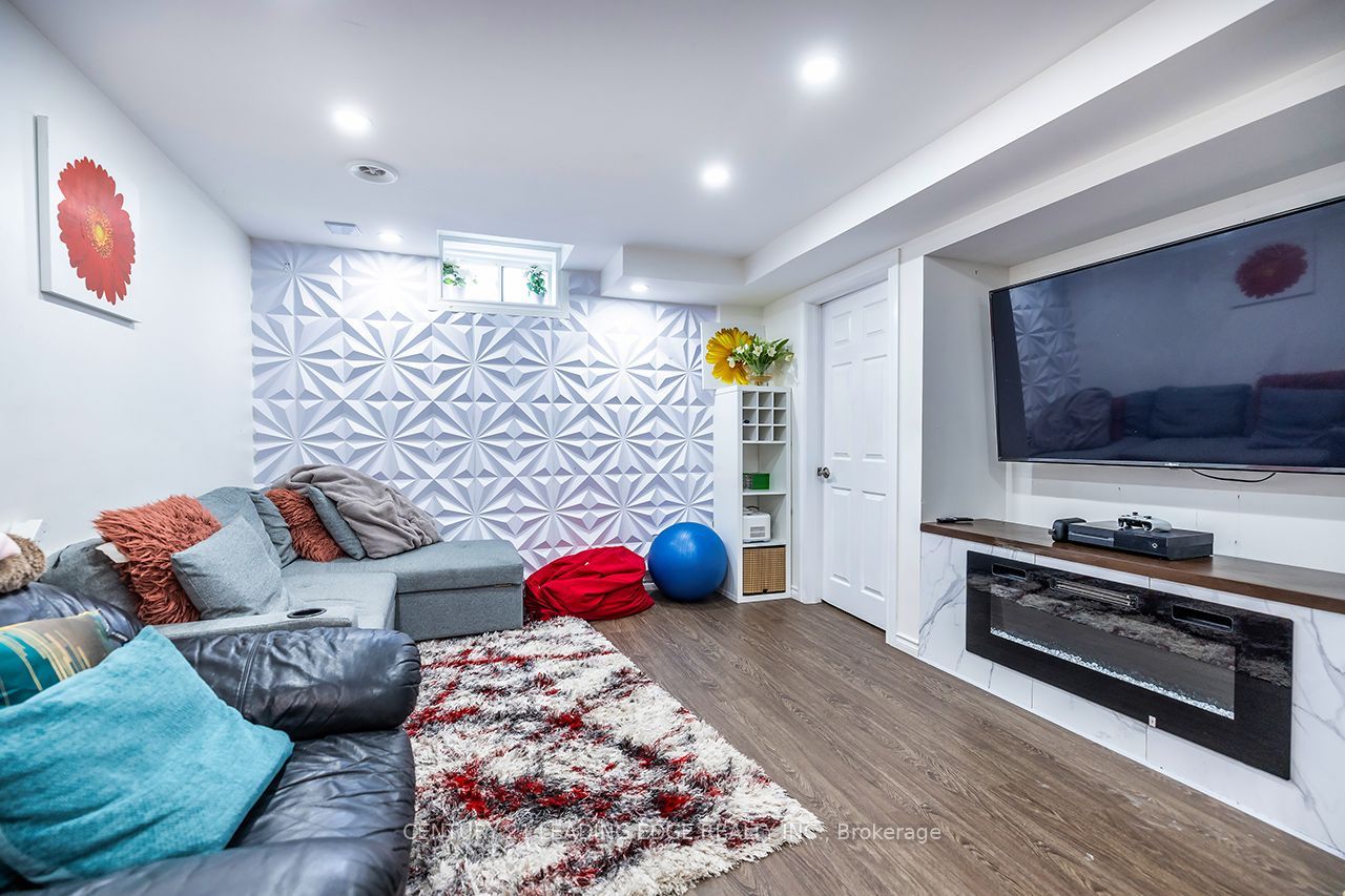 14 Guildwood Drive Property Photo 17