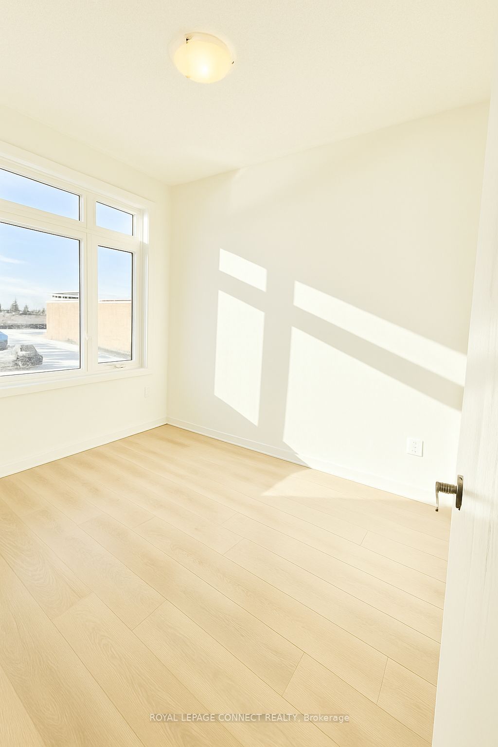 1865 Pickering Parkway 712 Property Photo 11