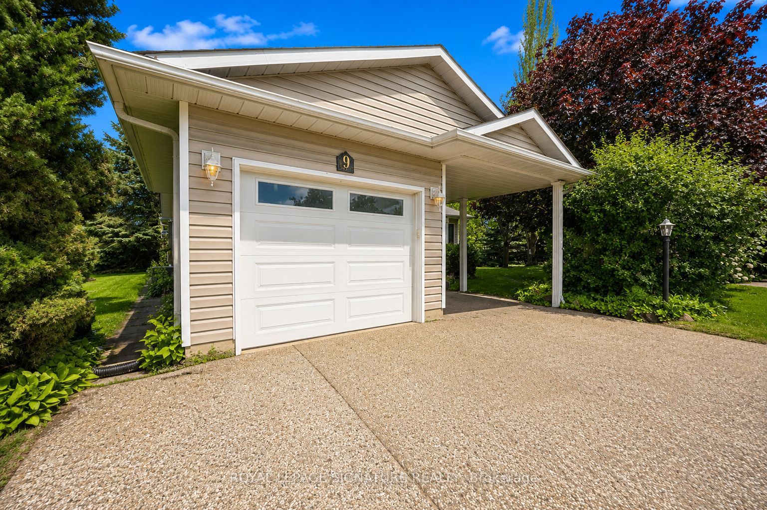 9 Huron Court Property Photo 4