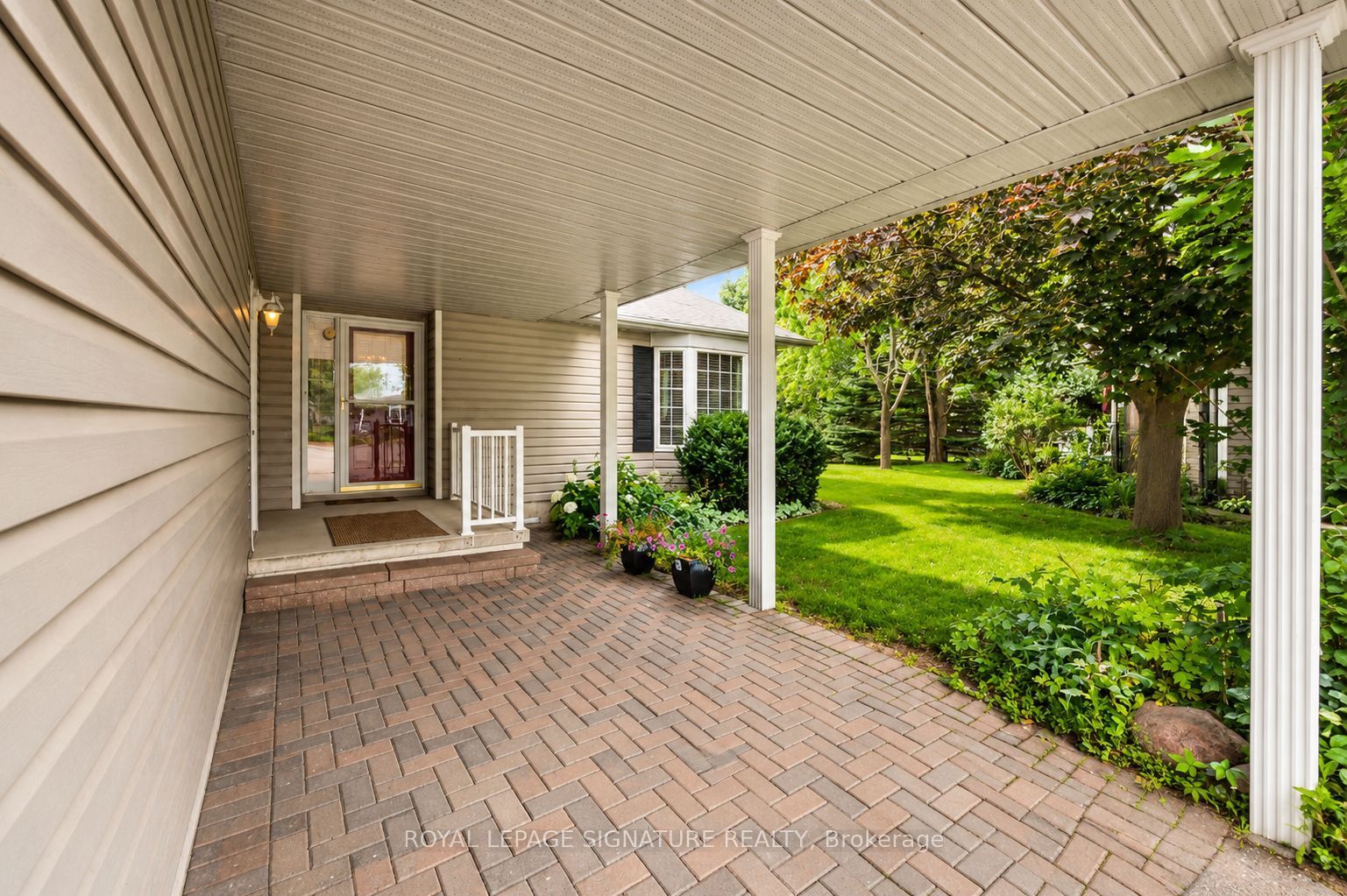 9 Huron Court Property Photo 6