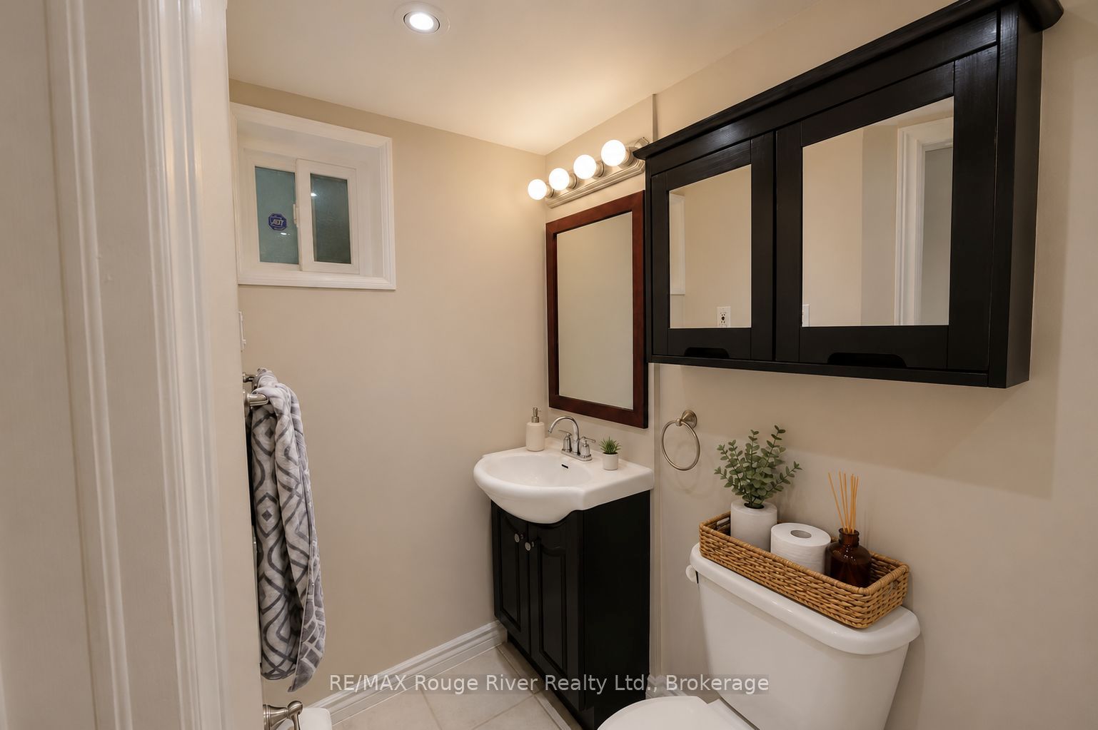 821 Craven Road Property Photo 12