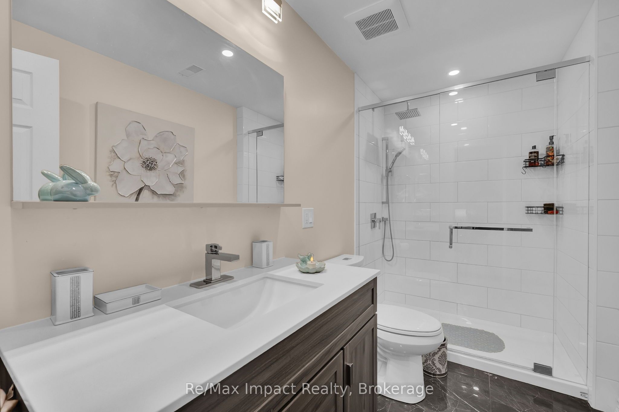 14a Hunt Street Property Photo 31