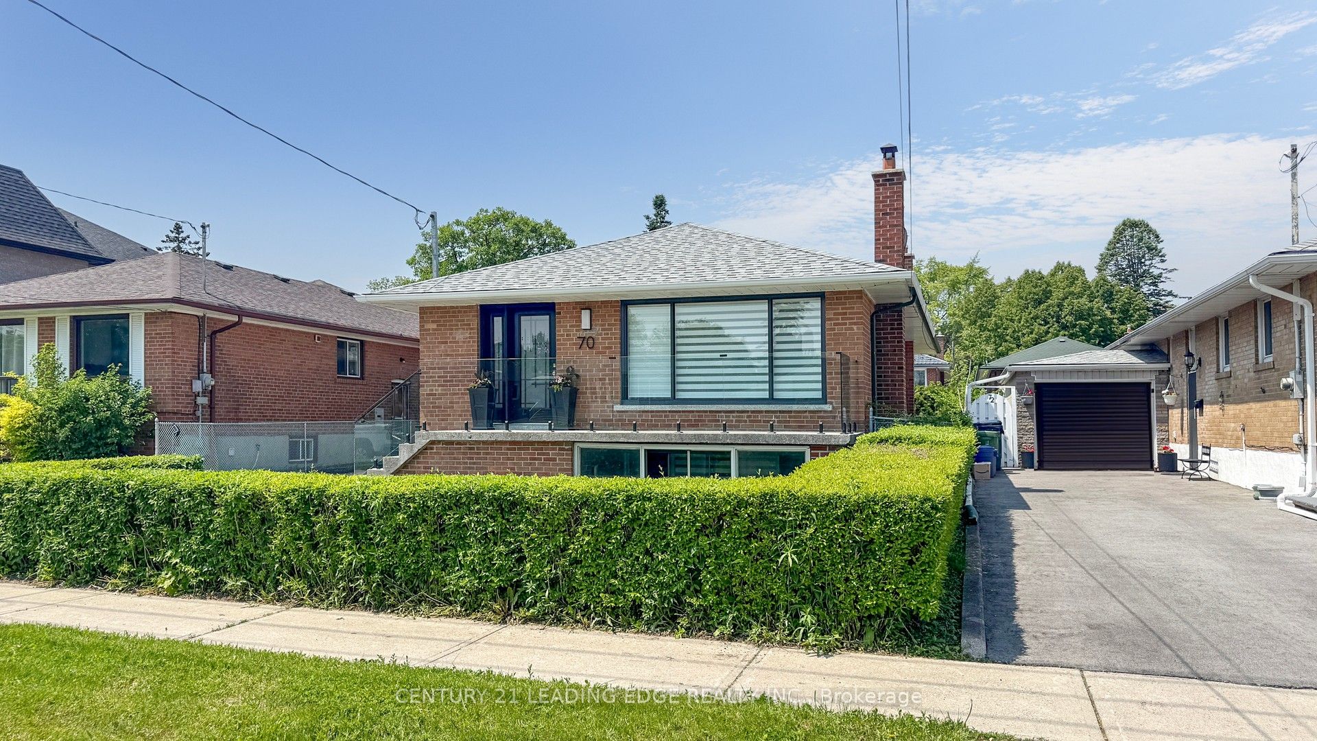 70 Wexford Boulevard Property Photo 3