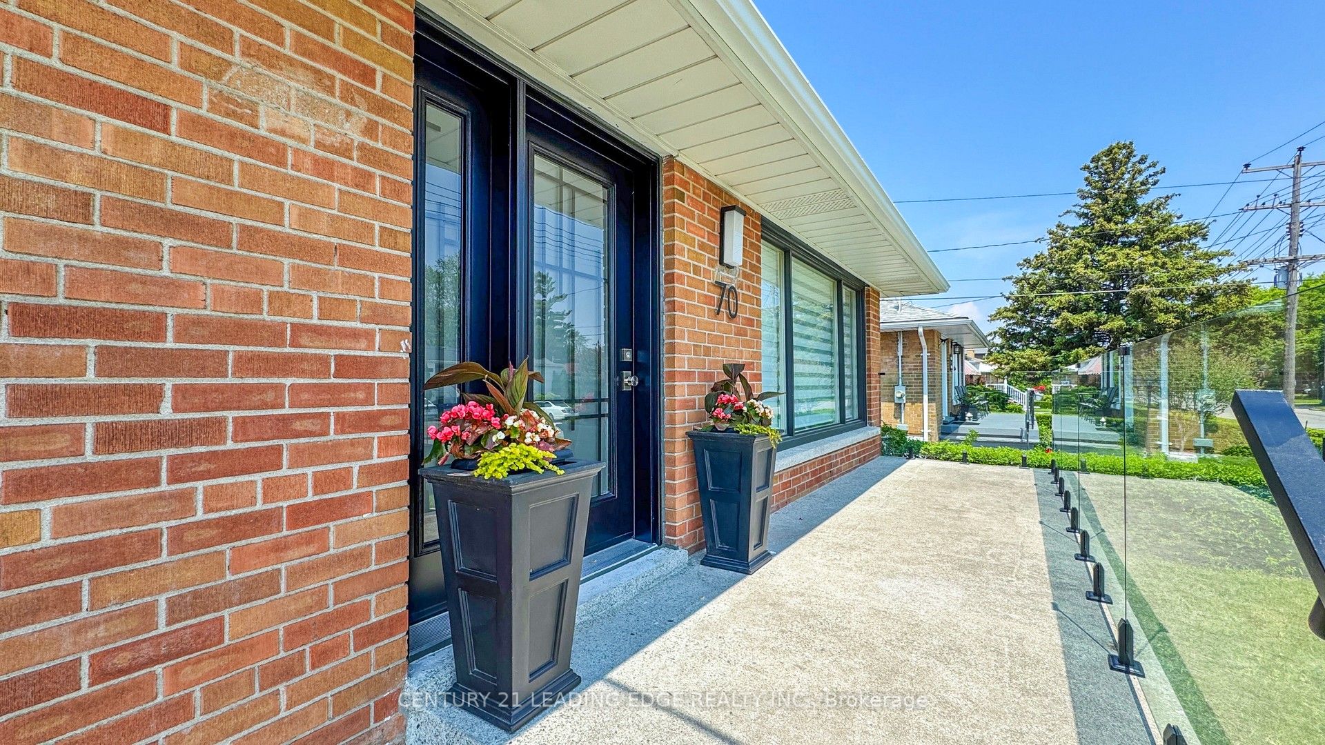 70 Wexford Boulevard Property Photo 5
