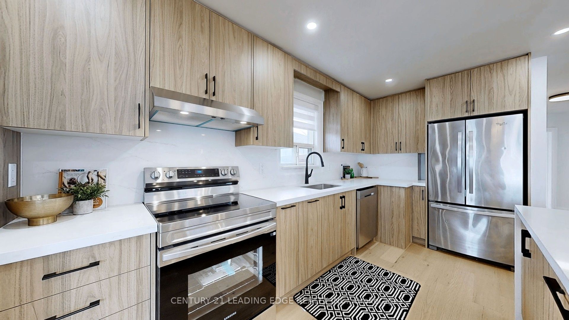 70 Wexford Boulevard Property Photo 17