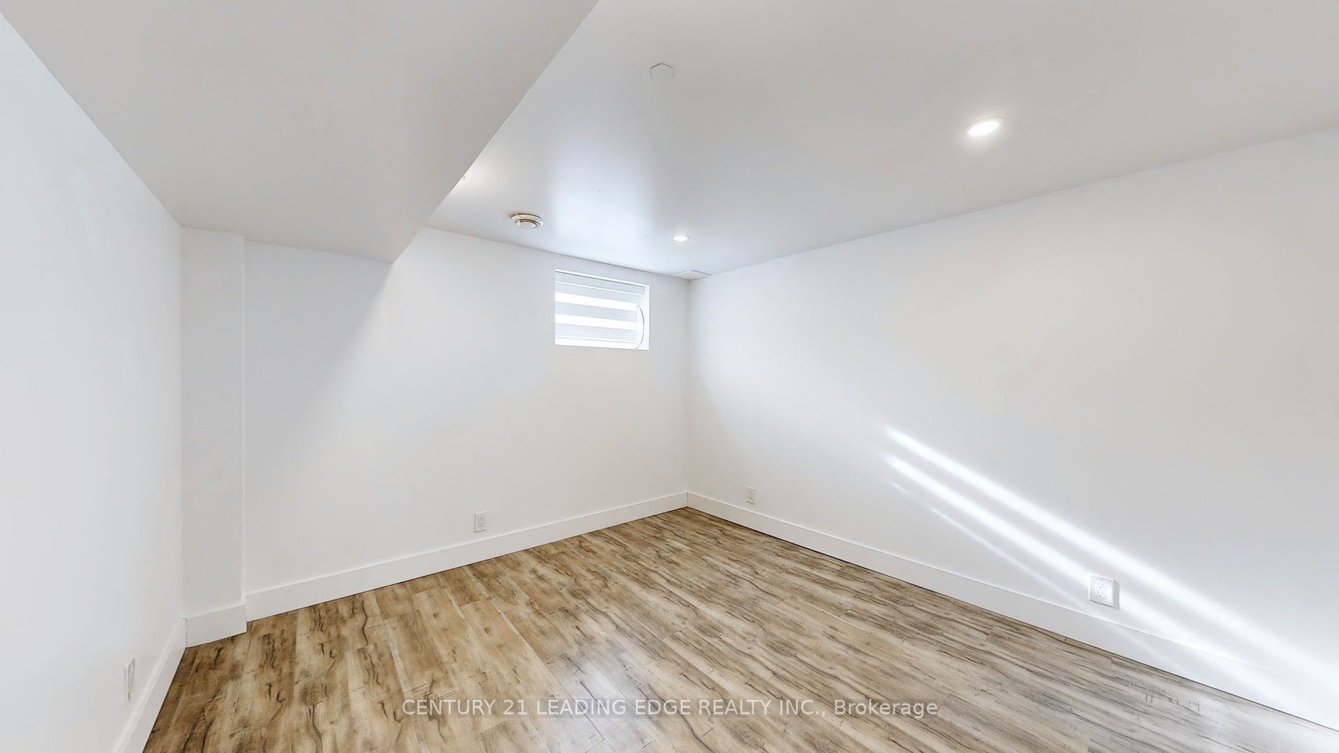 70 Wexford Boulevard Property Photo 41
