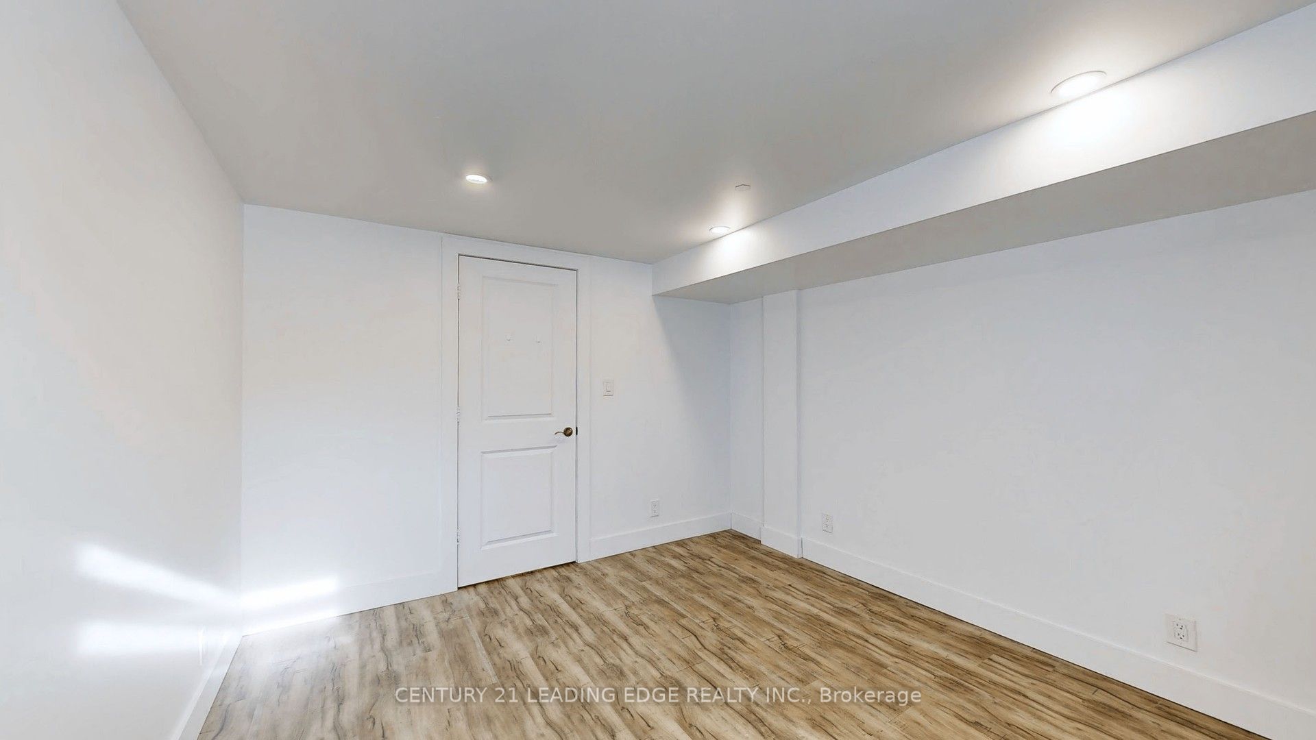 70 Wexford Boulevard Property Photo 42