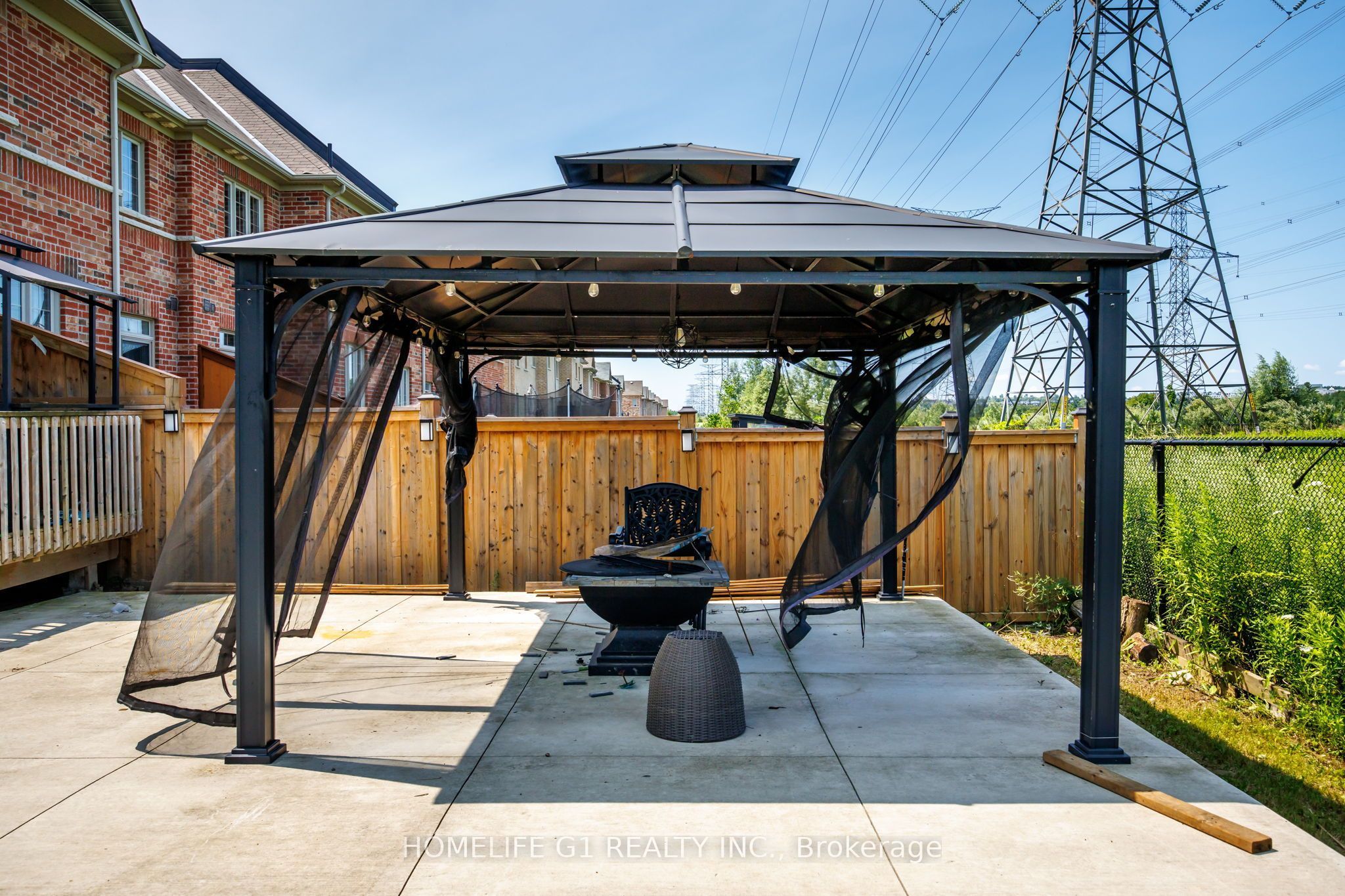 10 Hurst Drive Property Photo 35