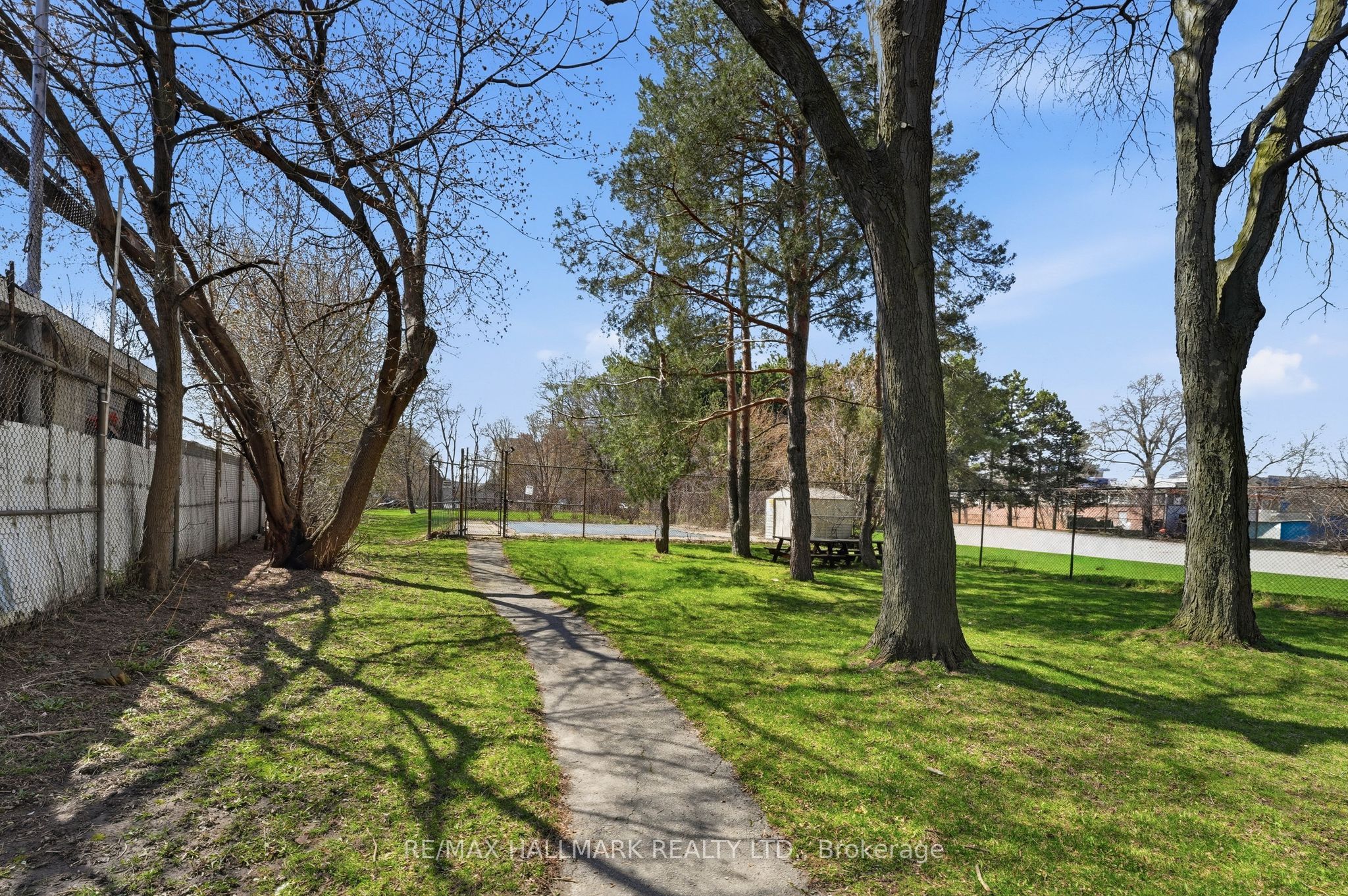 180 Markham Road 503 Property Photo 27