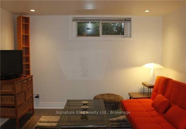 230 Clonmore Drive Lower Property Photo 5