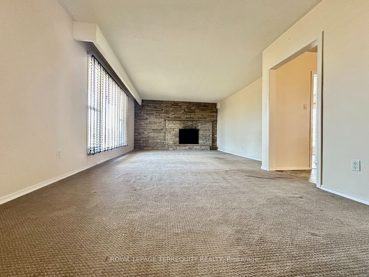 E13609872 Property Photo 1