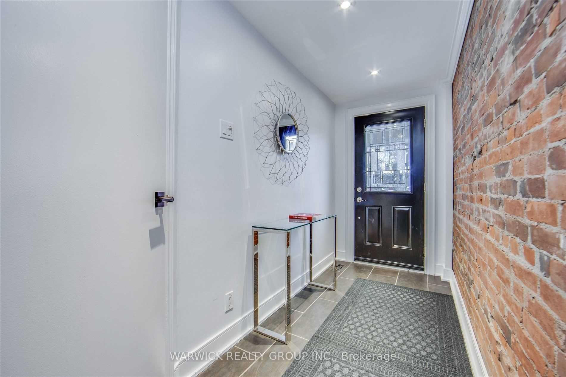 57 Bertmount Avenue Lower Property Photo 2