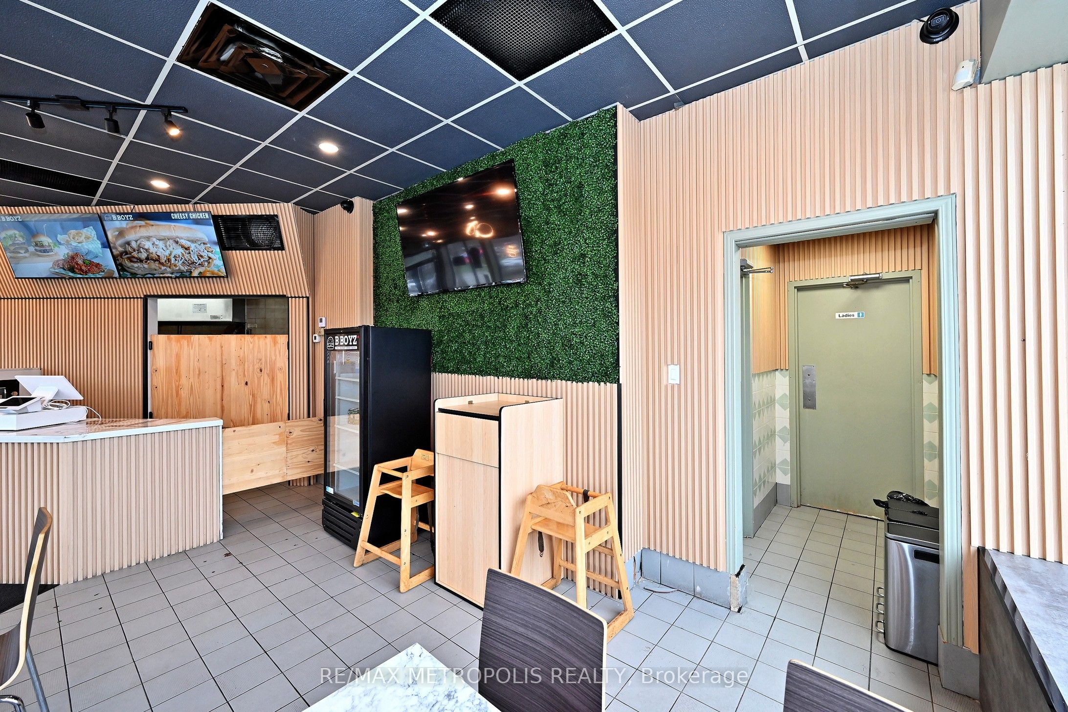 1540 Dundas Street E B-1 Property Photo 8