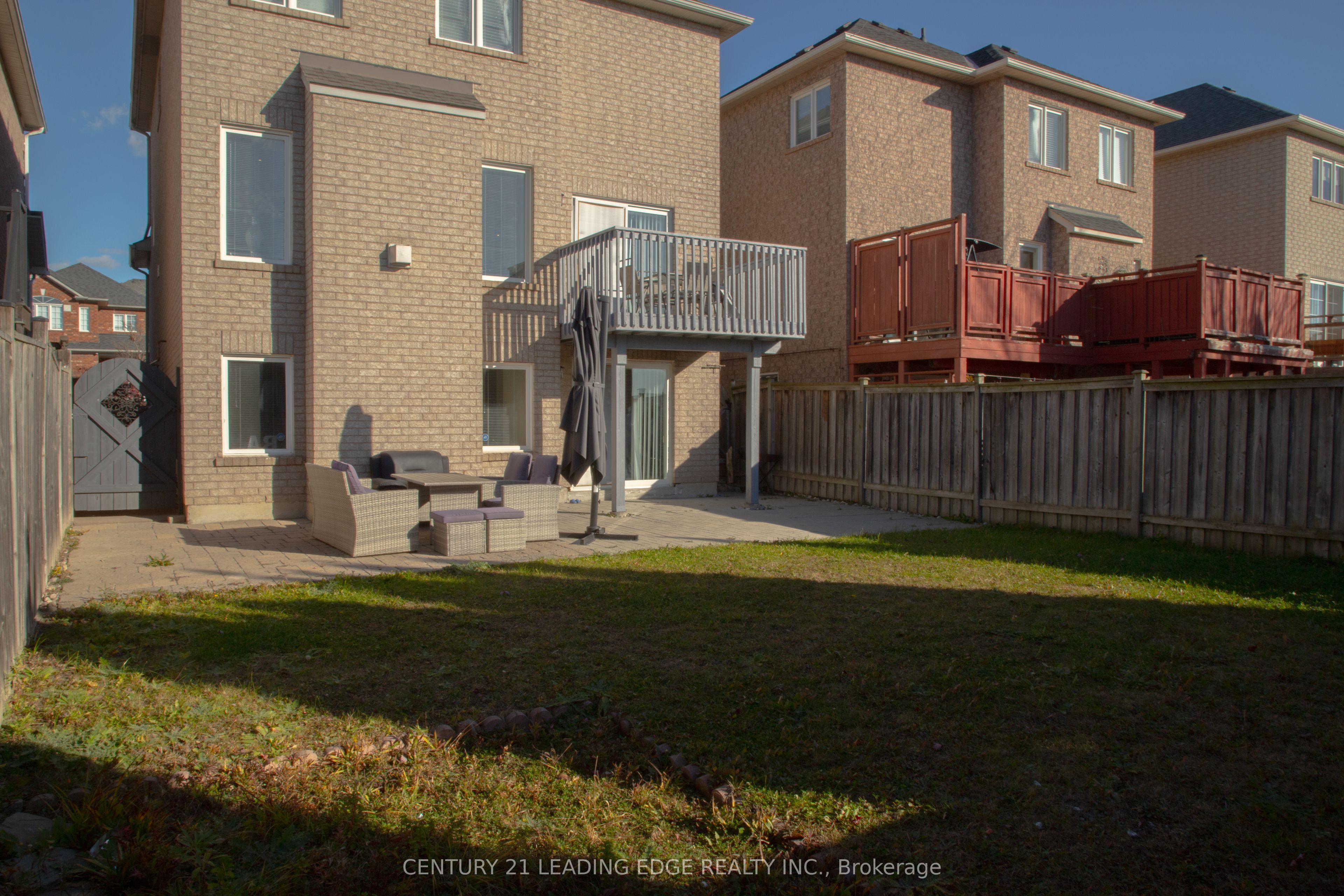 157 Dooley Crescent Property Photo 2