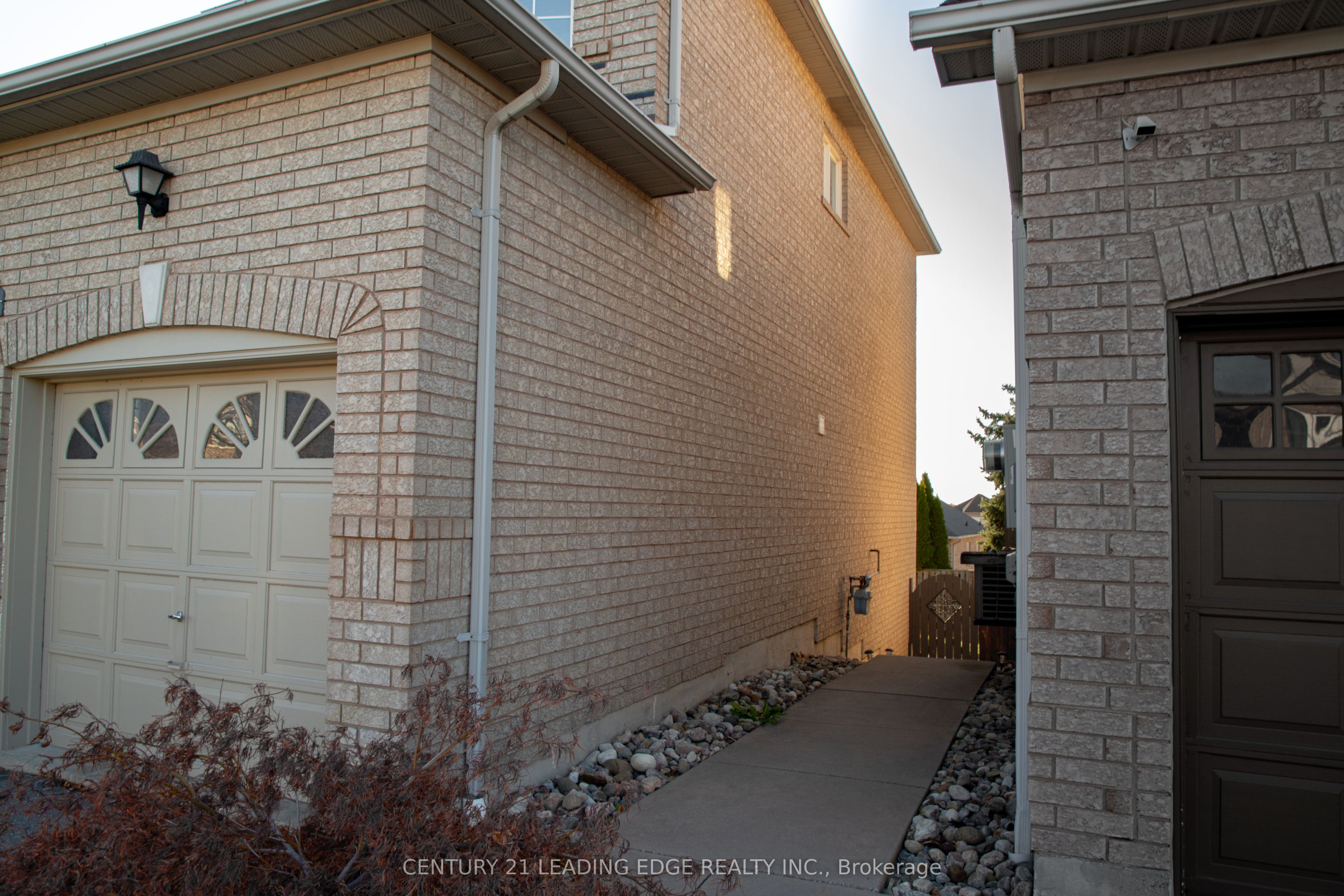 157 Dooley Crescent Property Photo 4