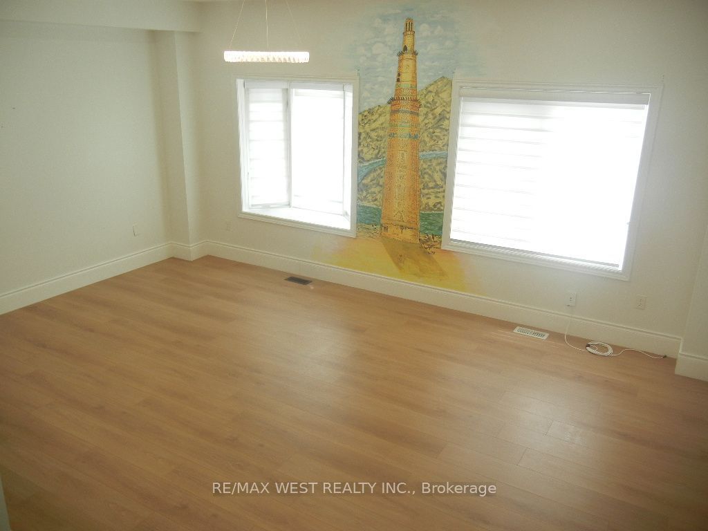 12 Waterstone Way Property Photo 11