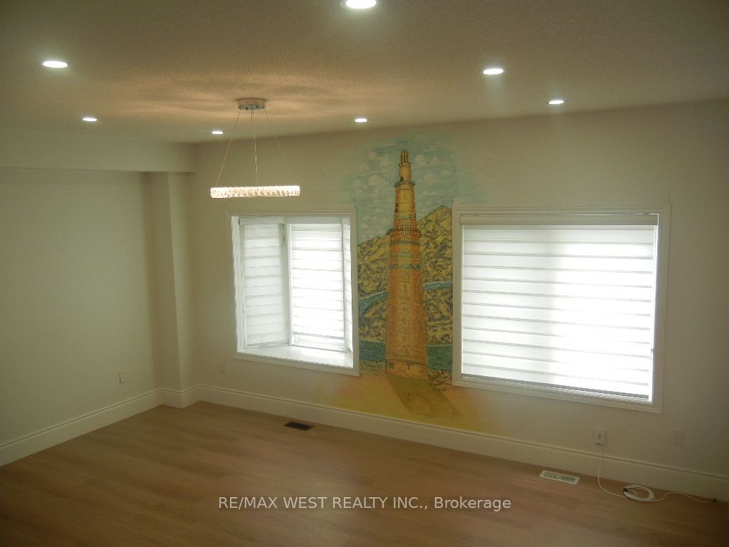 12 Waterstone Way Property Photo 12