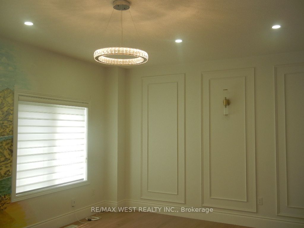 12 Waterstone Way Property Photo 13