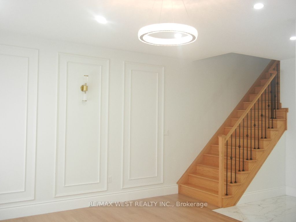 12 Waterstone Way Property Photo 17