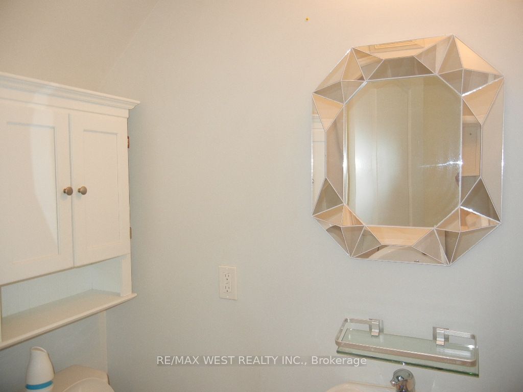 12 Waterstone Way Property Photo 32