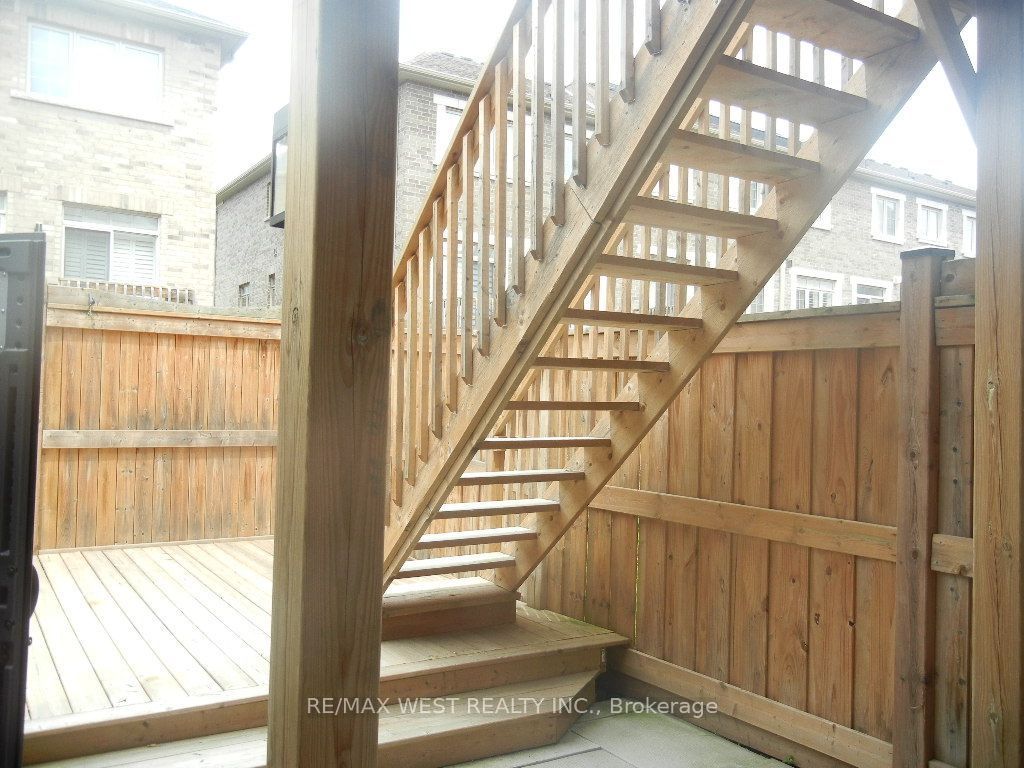 12 Waterstone Way Property Photo 34