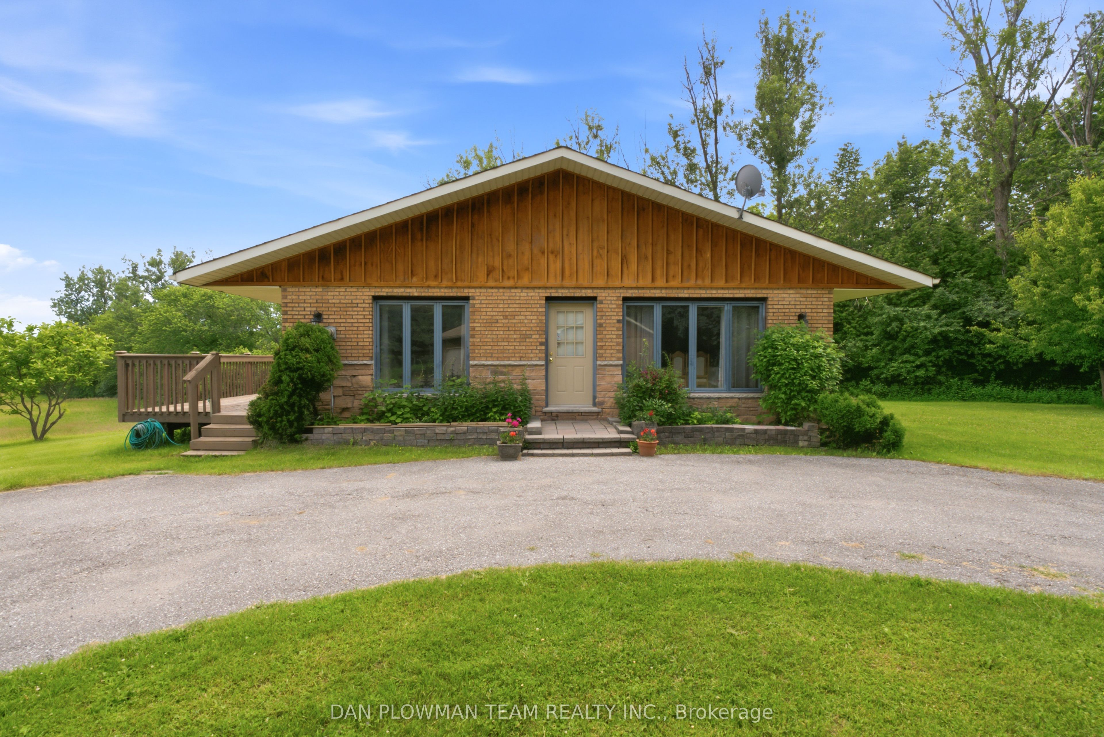 9640 Dagmar Road Property Photo 8