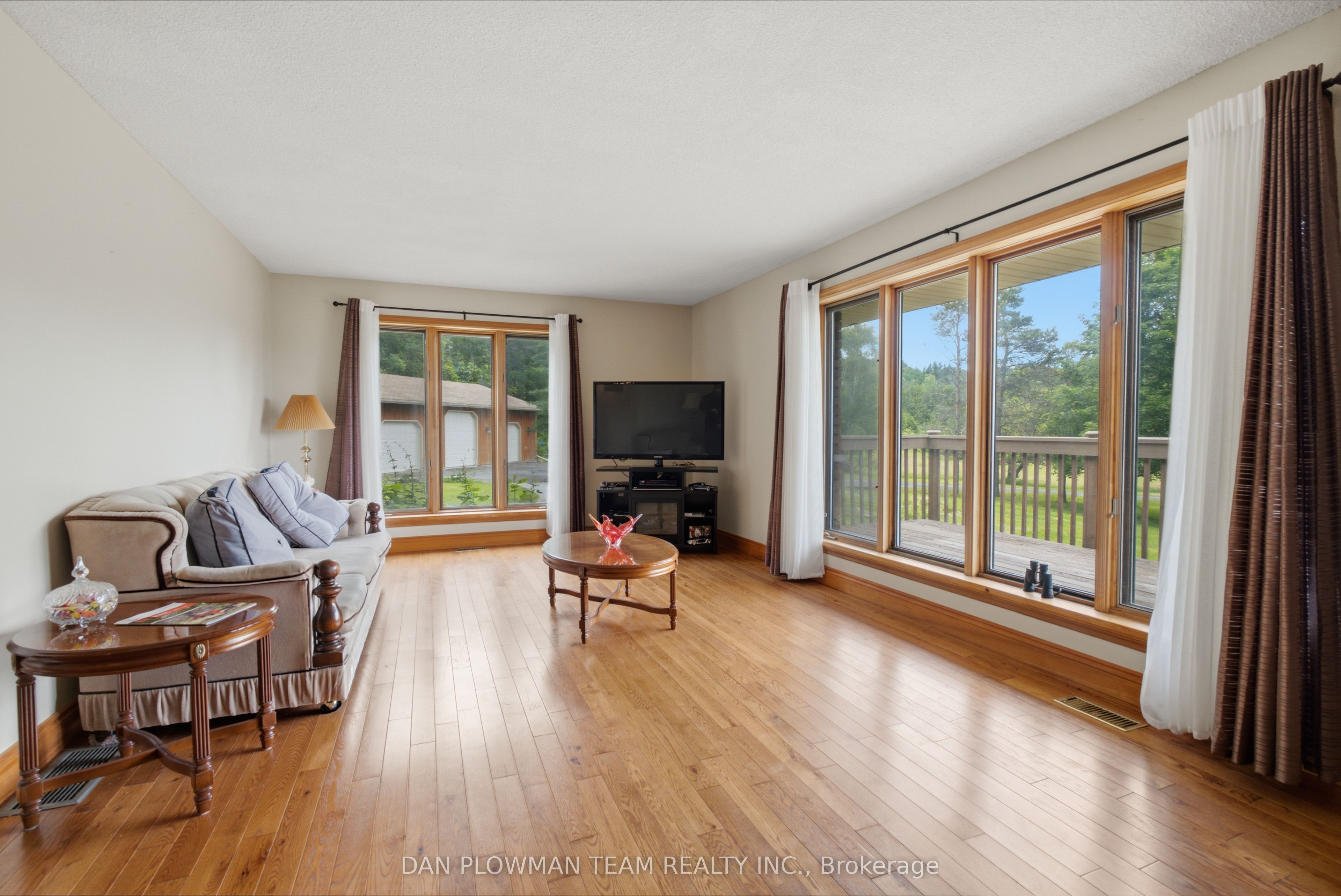 9640 Dagmar Road Property Photo 12
