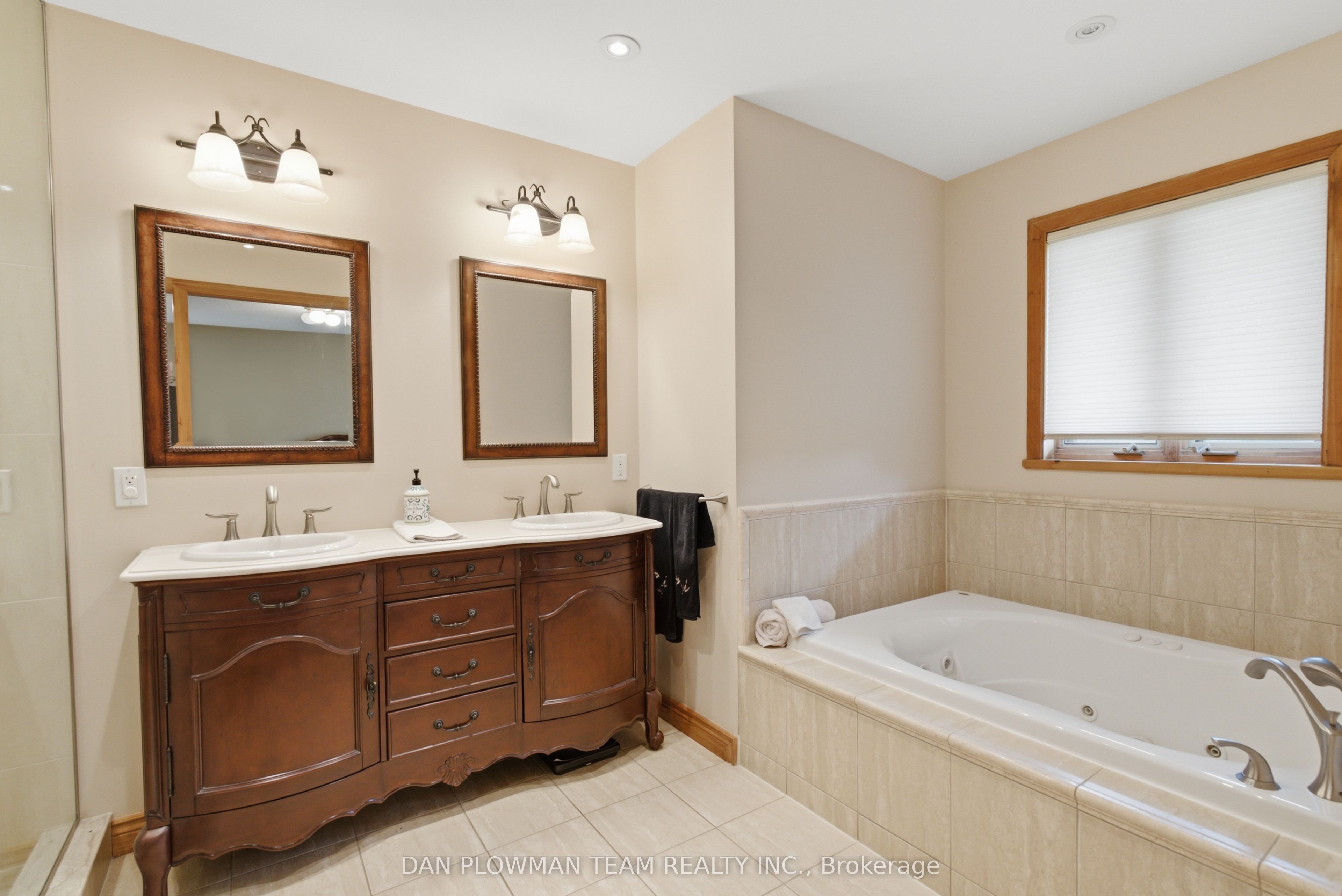9640 Dagmar Road Property Photo 23