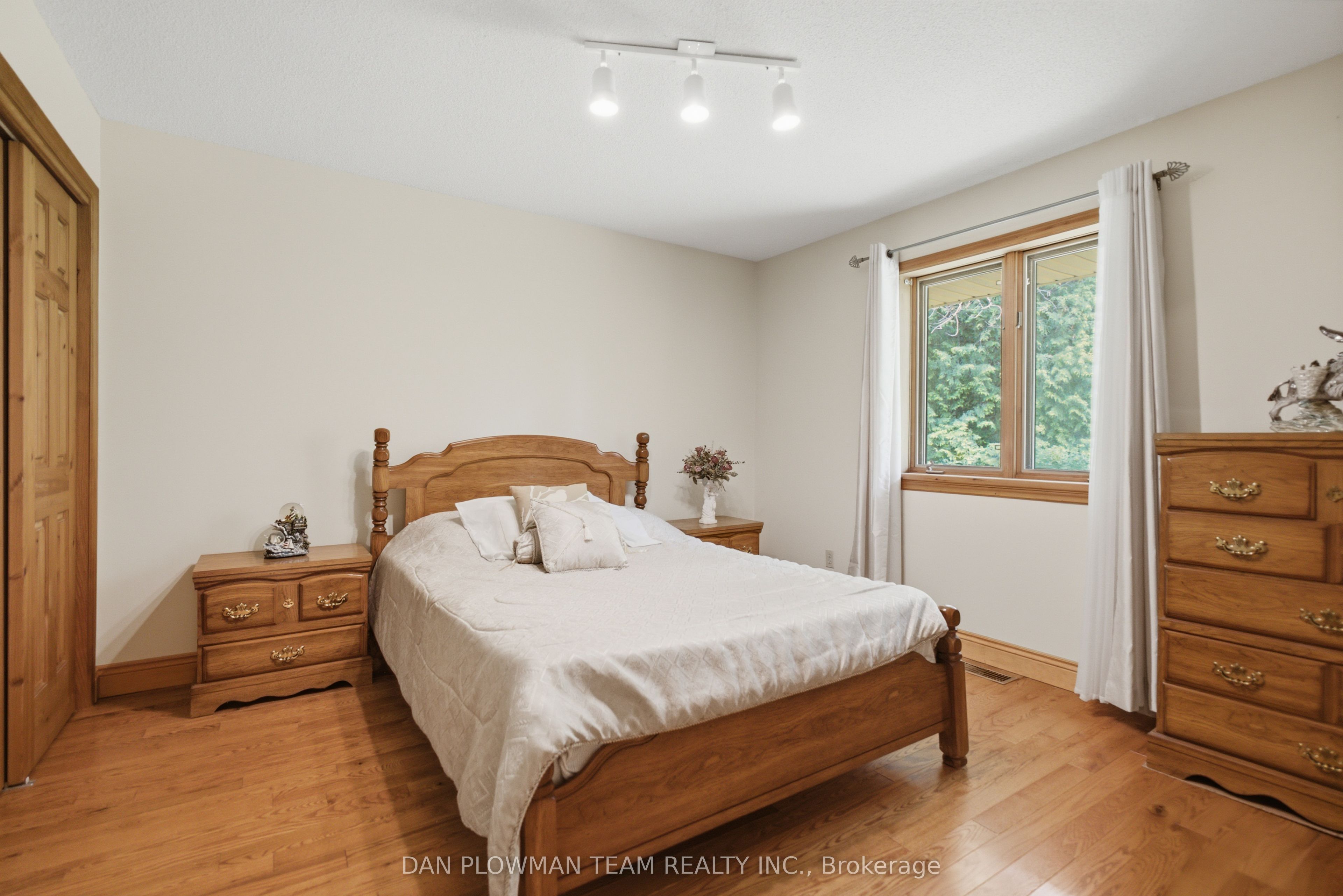 9640 Dagmar Road Property Photo 25