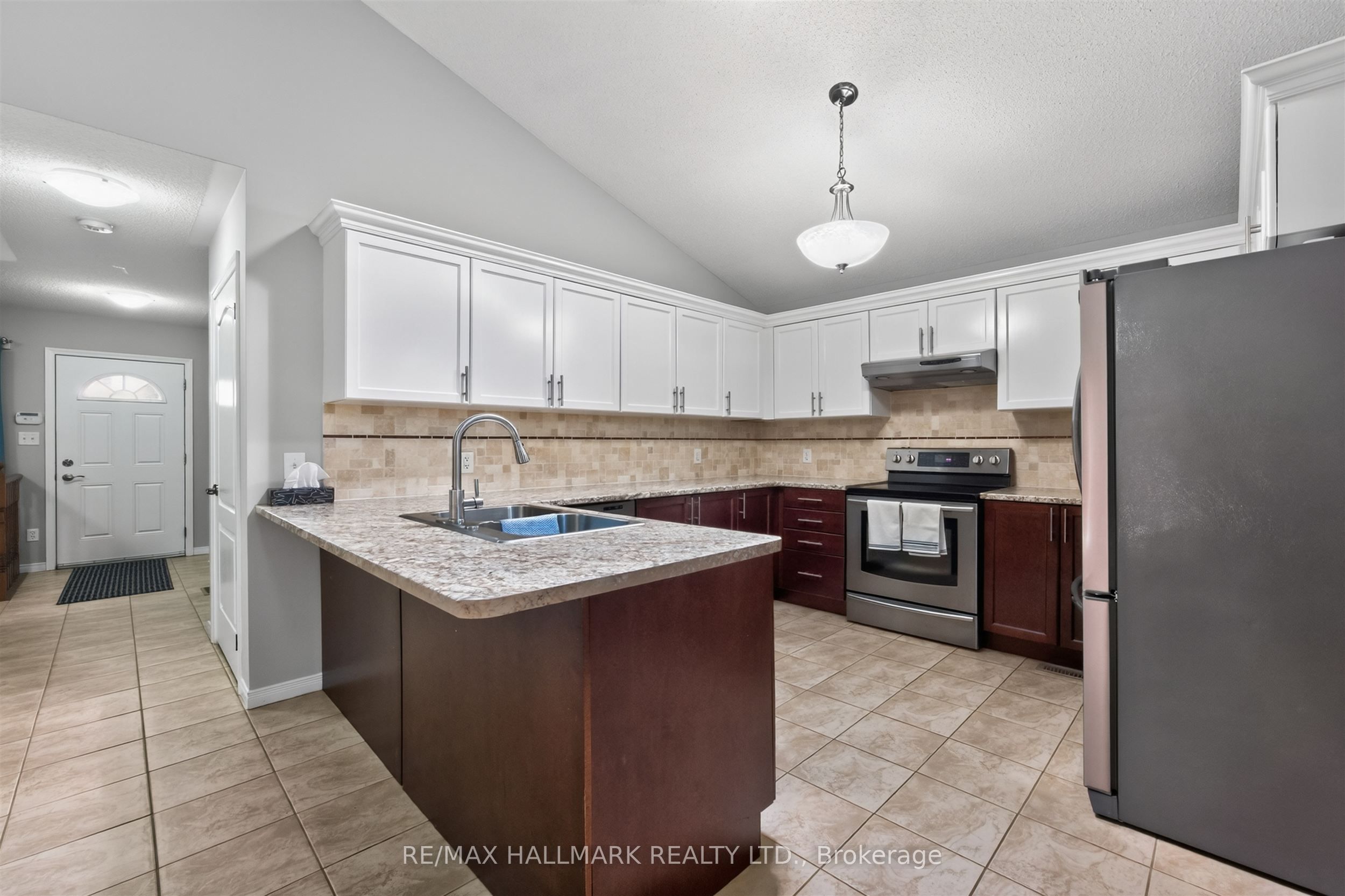 563 Luple Avenue Property Photo 14